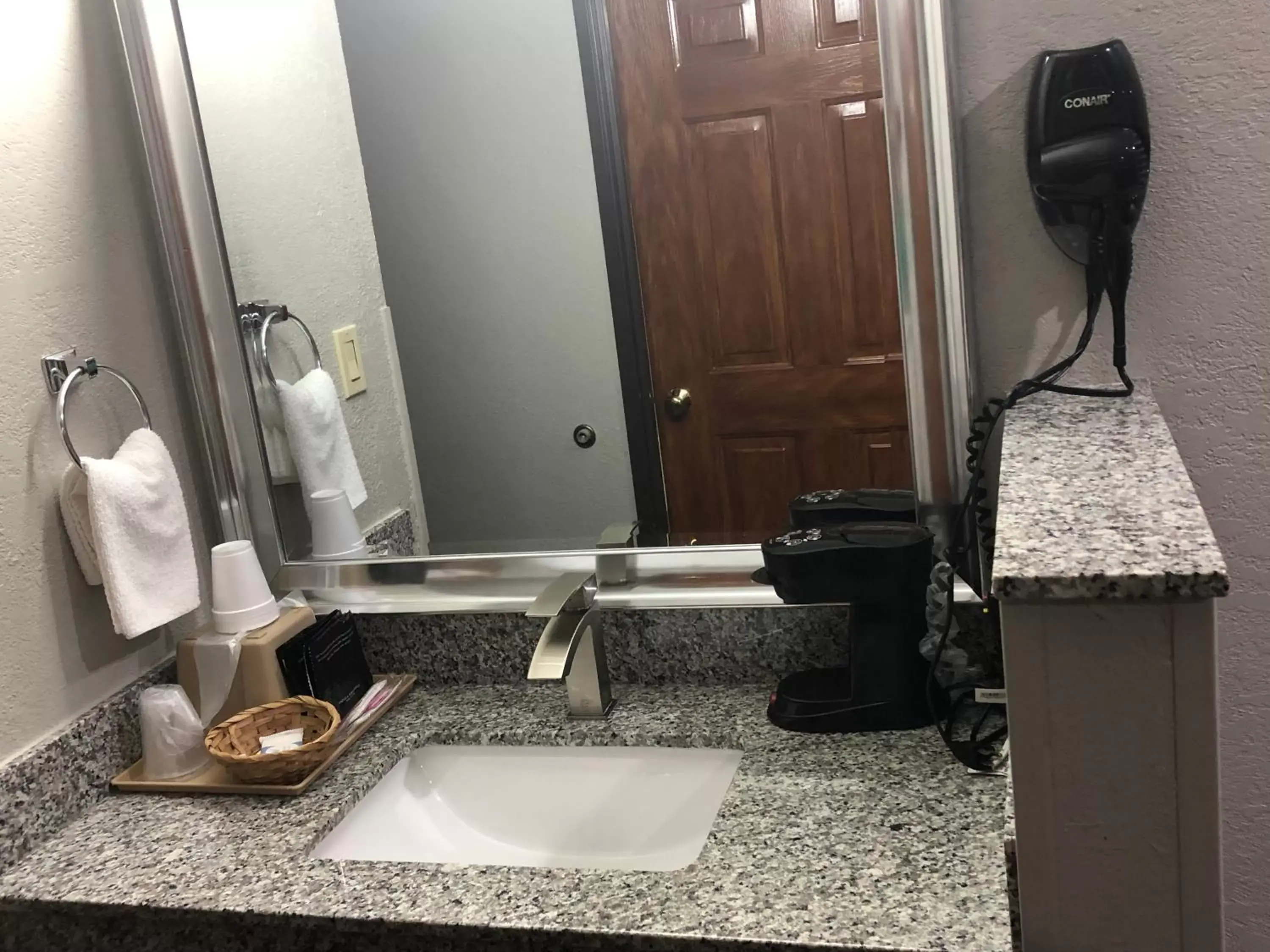 Bathroom in Texas Inn and Suites Lufkin