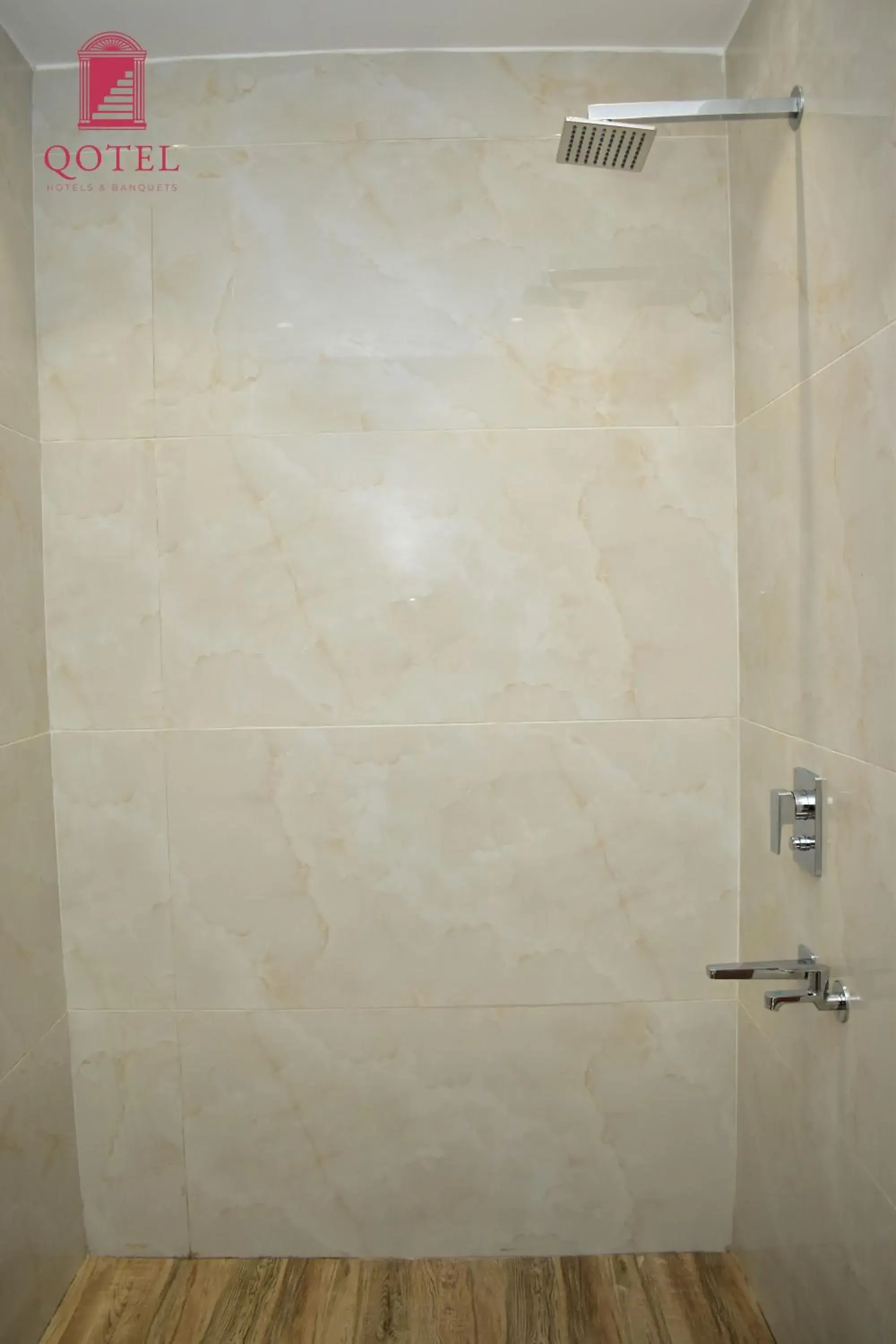 Shower, Bathroom in Hotel Ashok Vihar