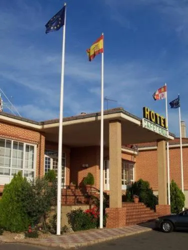 Facade/entrance, Property Building in Tudanca Benavente