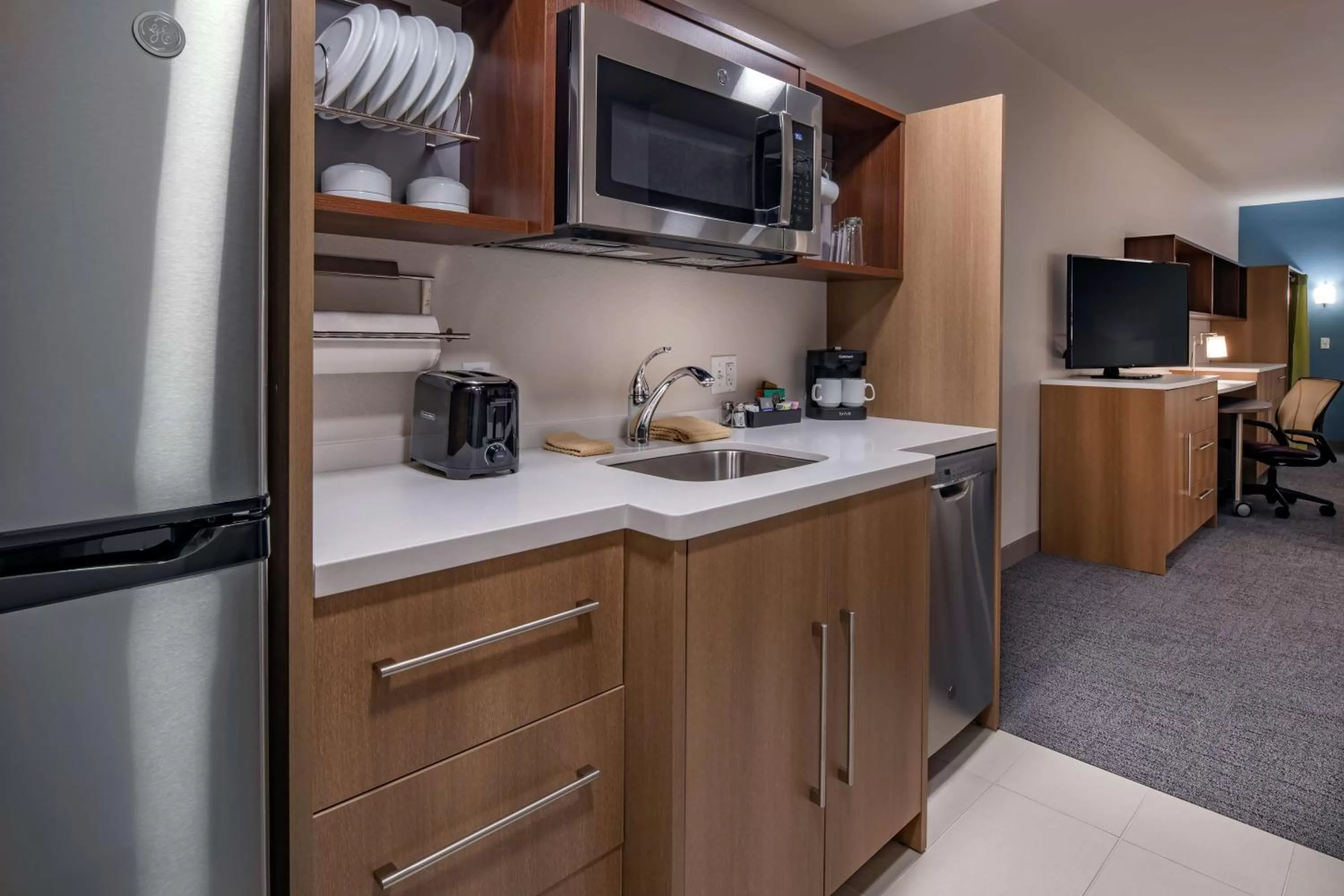 Bedroom in Home2 Suites By Hilton Wayne, NJ