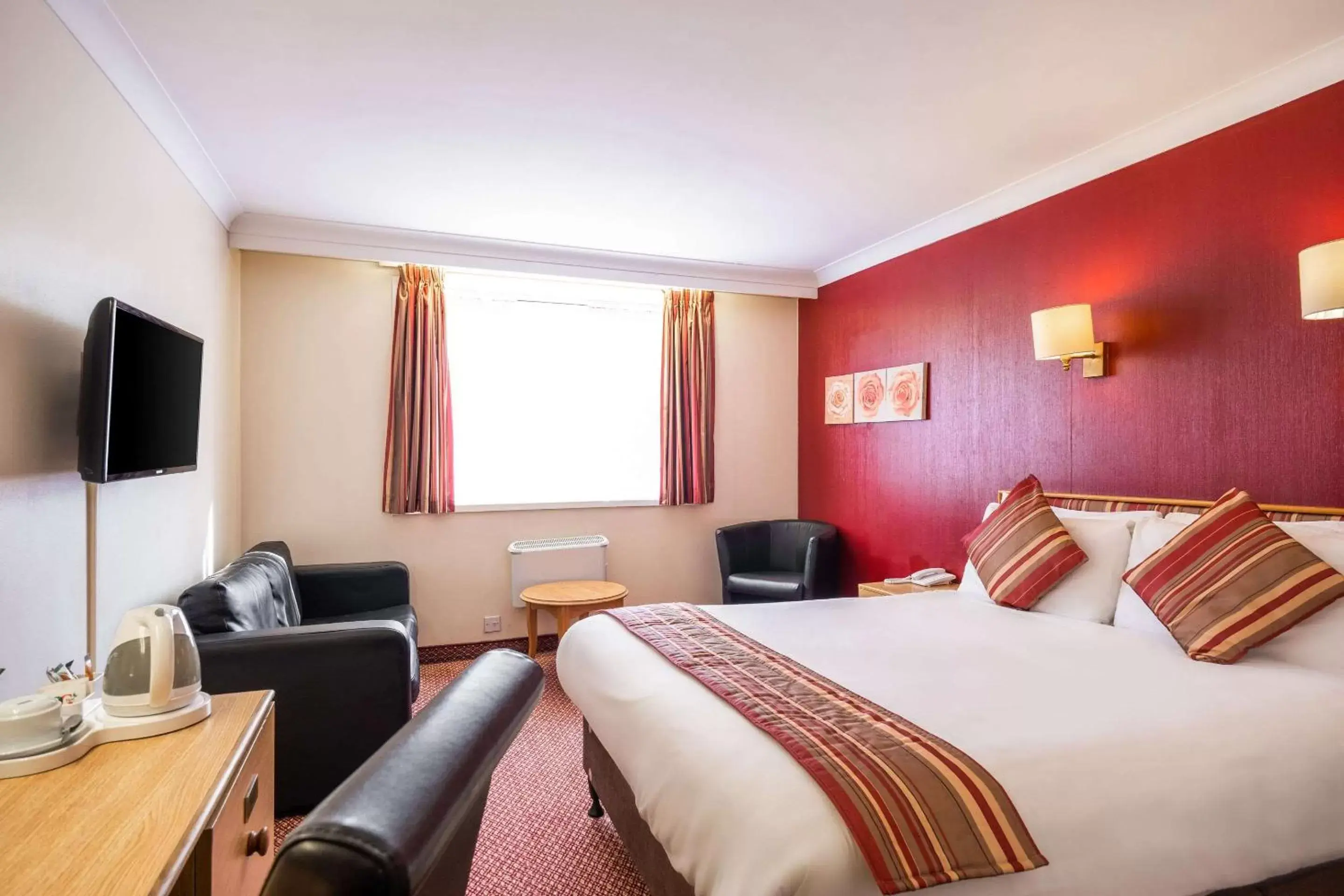 Photo of the whole room in Comfort Inn Arundel