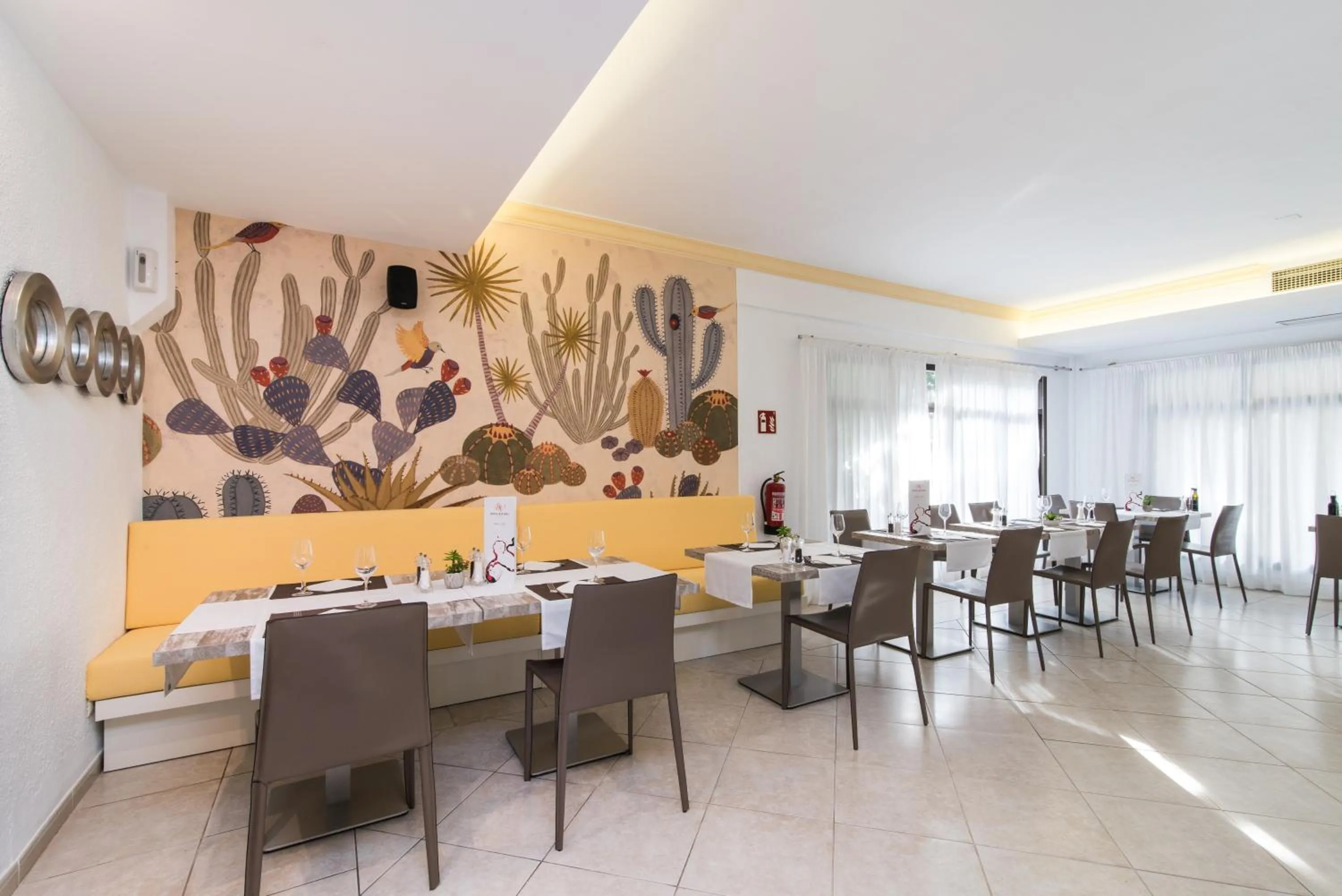 Restaurant/places to eat in Hotel Baviera