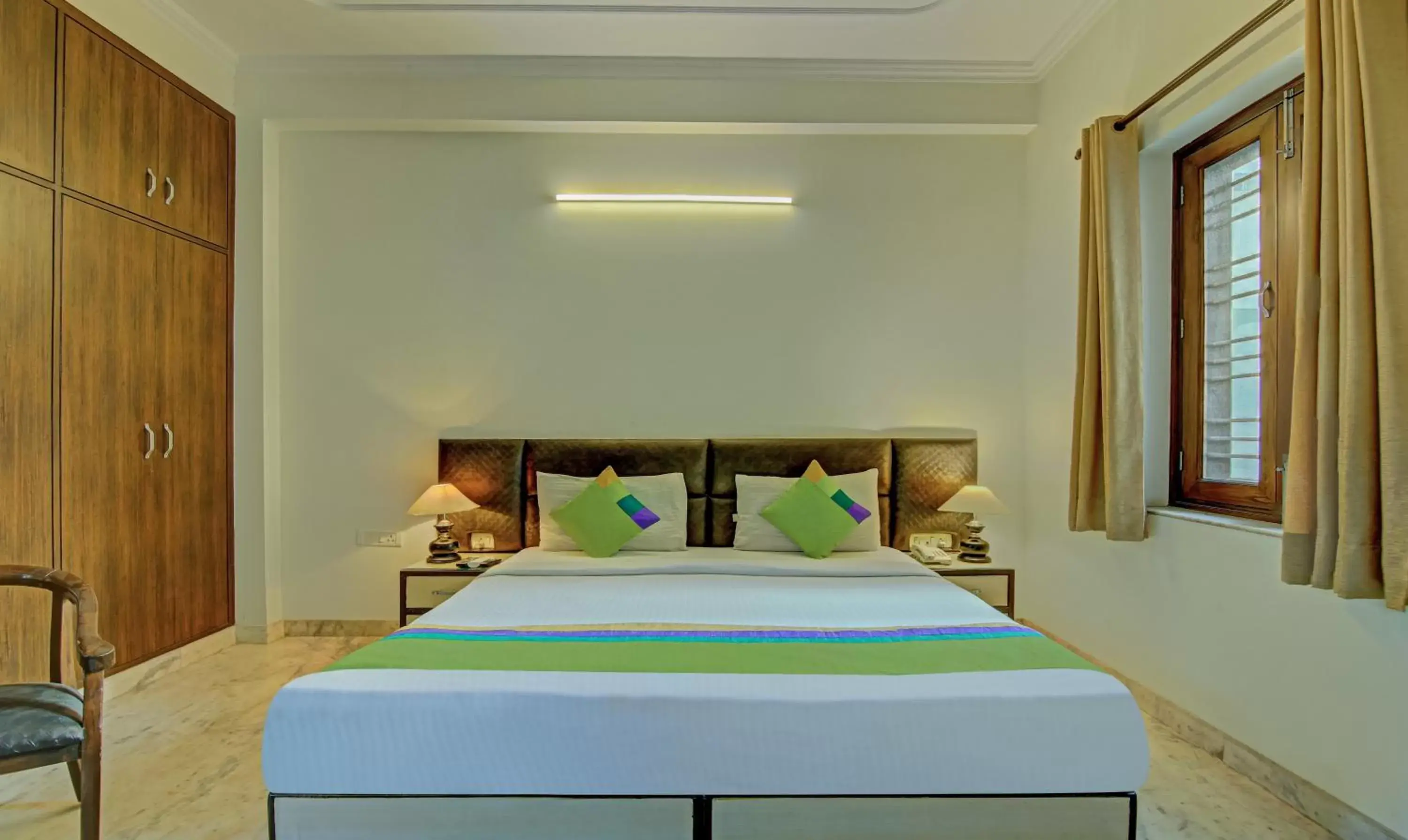 Bedroom, Bed in Itsy Hotels Swastika Inn Sector 26 Bedroom, Bed in Itsy Hotels Swastika Inn Sector 26