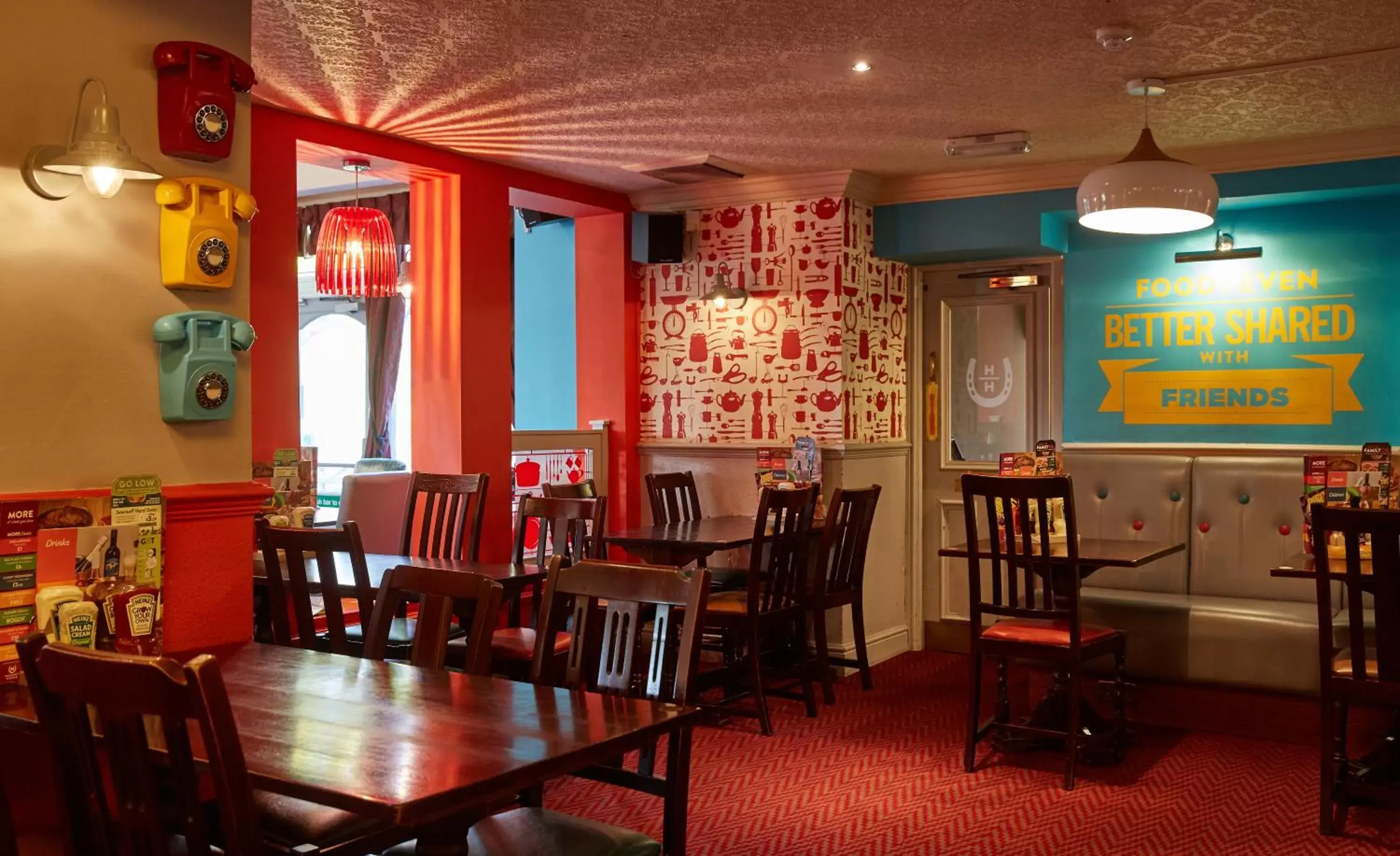 Restaurant/Places to Eat in Charnwood Arms