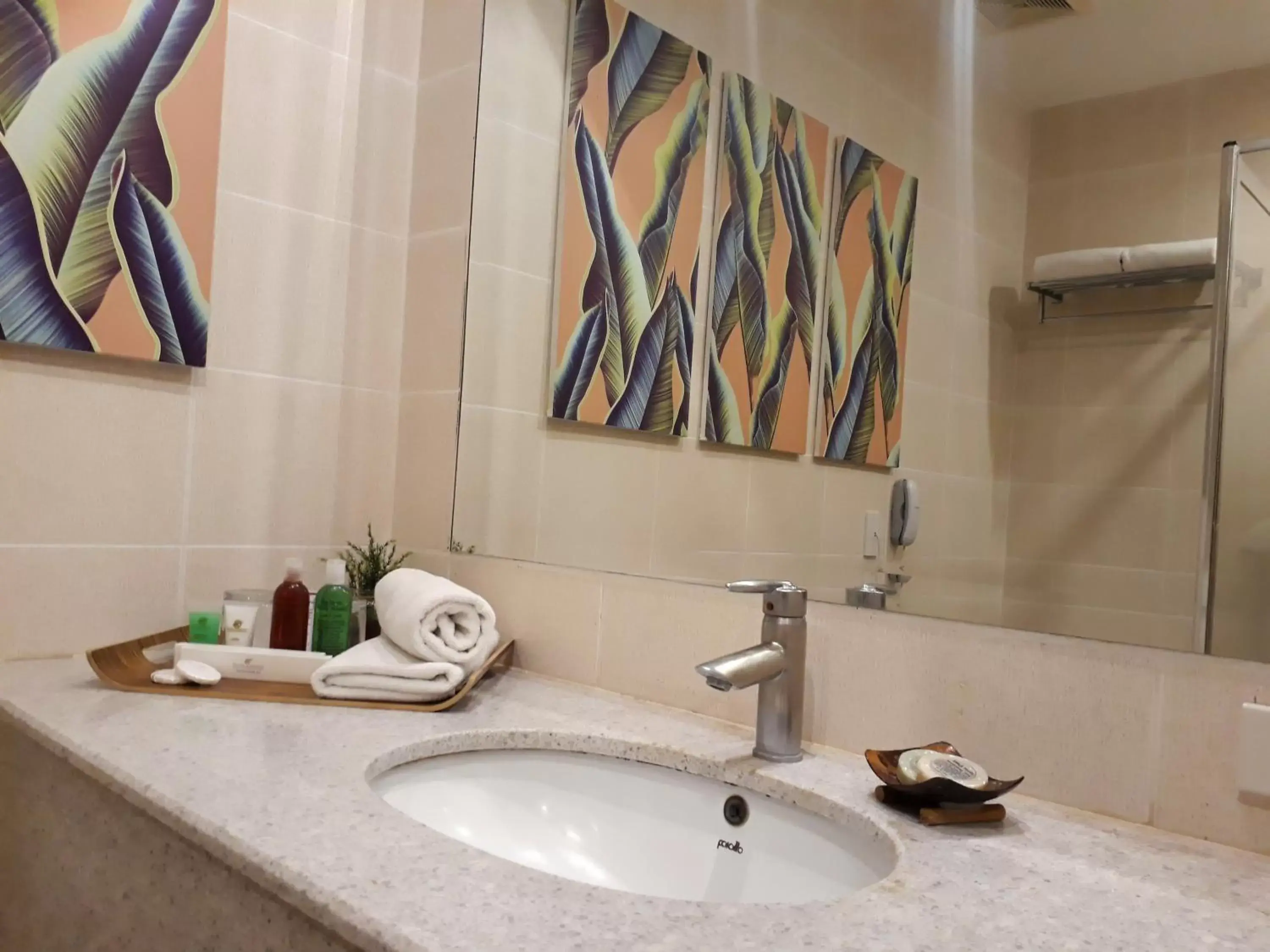 Bathroom in Hotel Kimberly Tagaytay