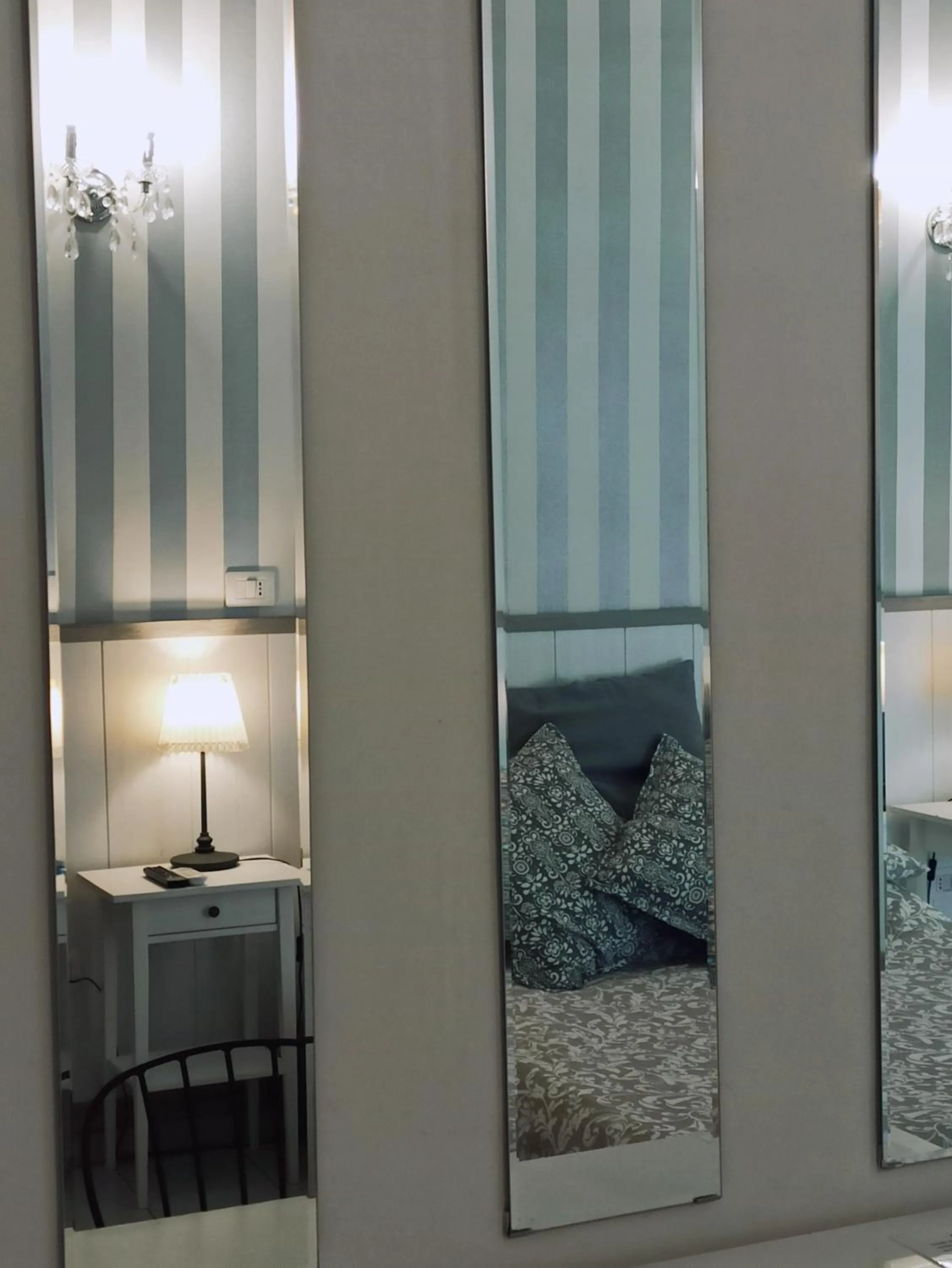 Decorative detail, Bed in B&B Dei Decumani