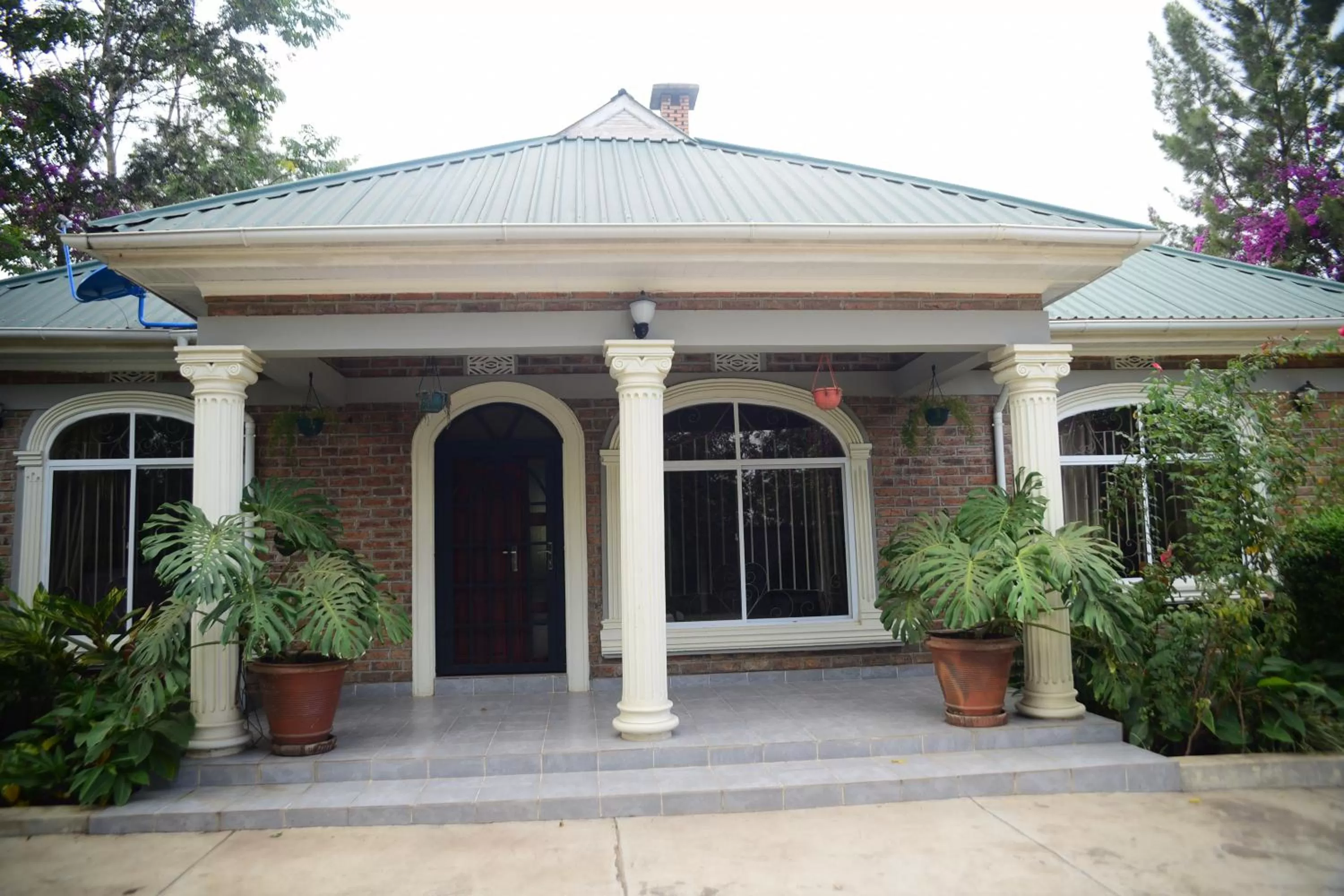 Three-Bedroom House in Charming Eco-Homestay near Kilimanjaro International Airport