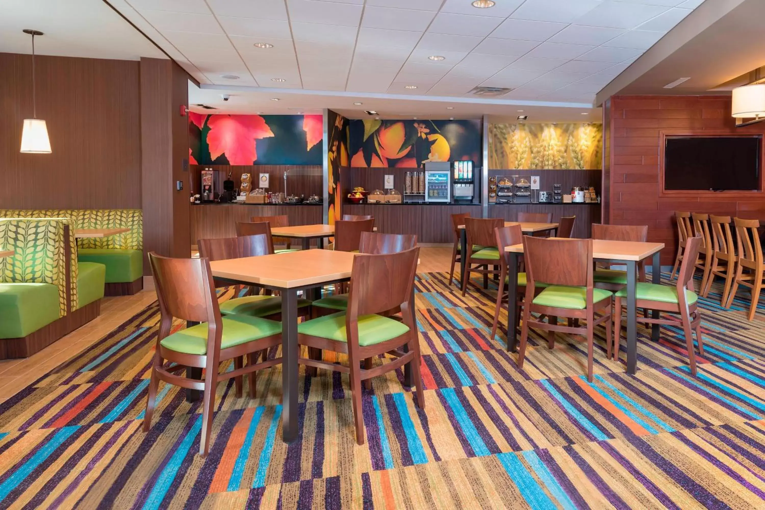 Lobby or reception, Restaurant/Places to Eat in Fairfield Inn & Suites by Marriott Indianapolis Fishers