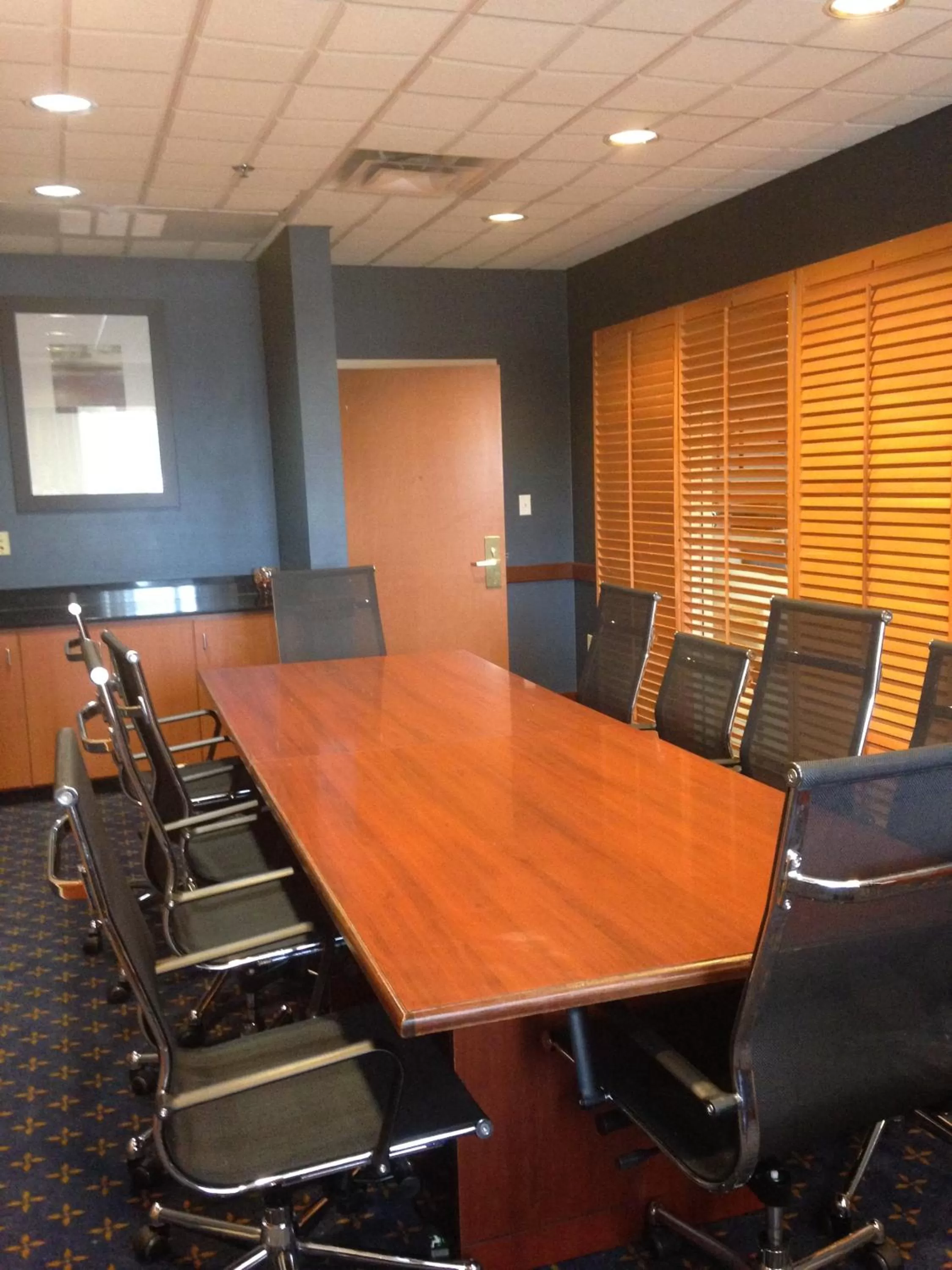 Business facilities in Wingate by Wyndham Augusta Fort Eisenhower