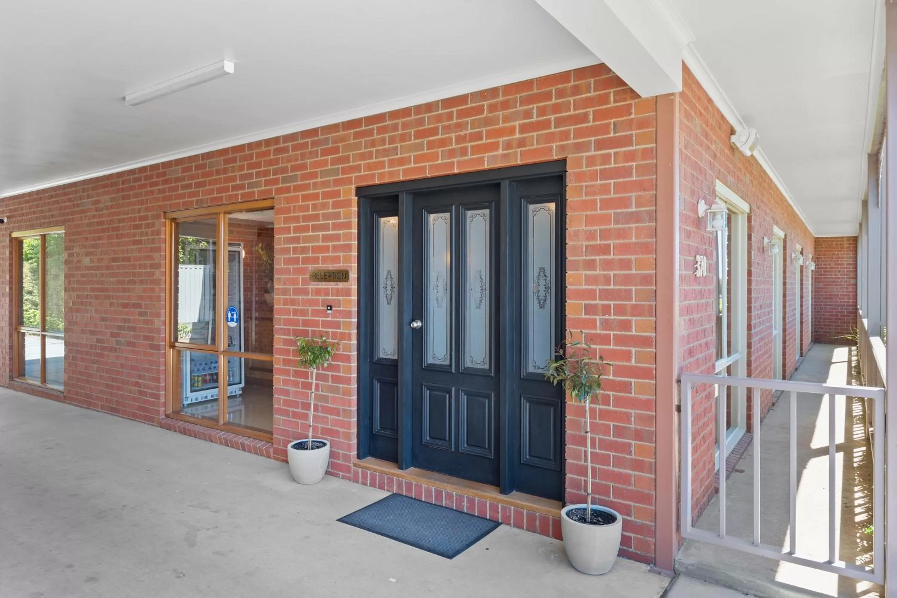Facade/entrance in Burke And Wills Motor Inn Swan Hill