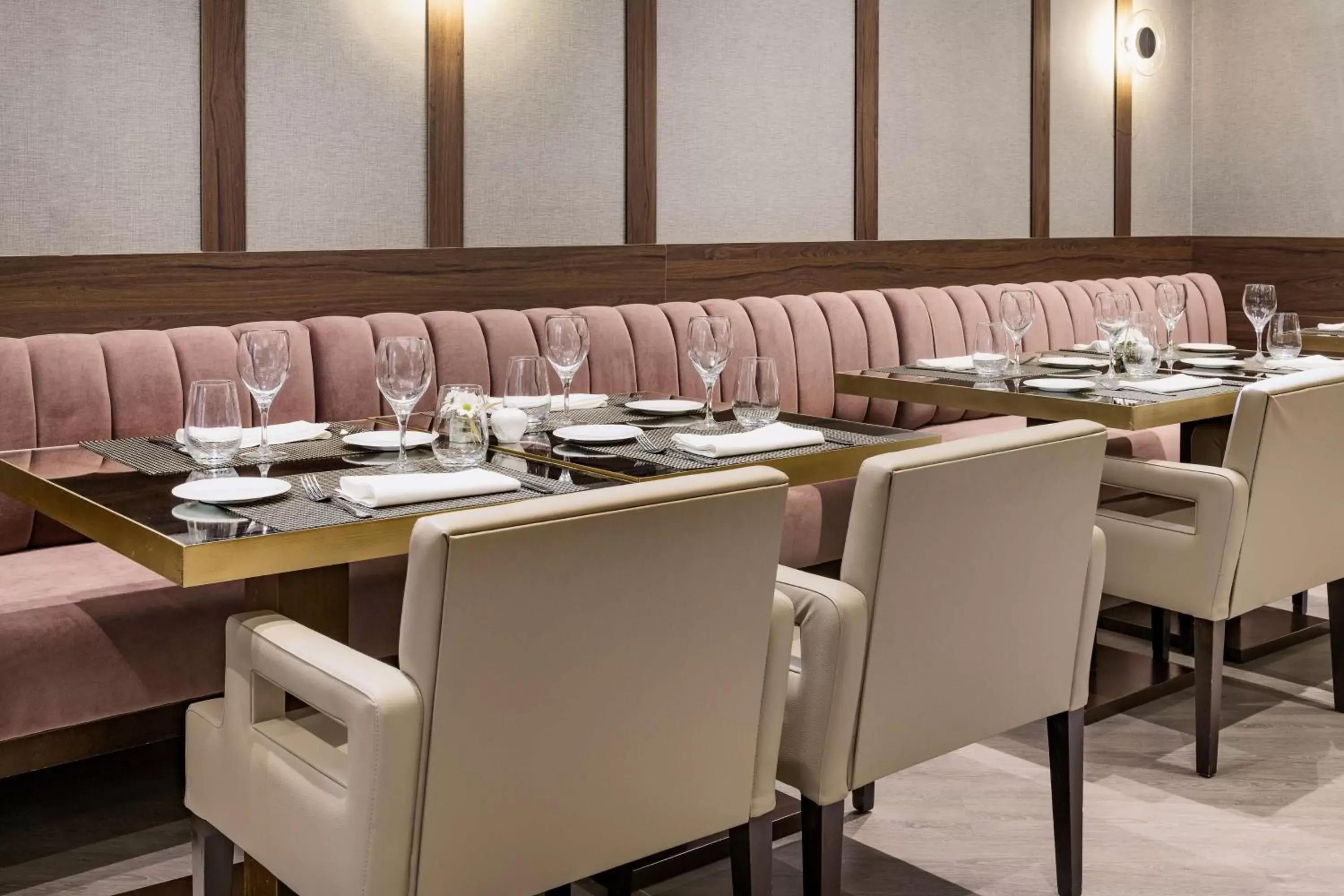 Restaurant/places to eat in NH Collection León Plaza Mayor Restaurant/places to eat in NH Collection León Plaza Mayor