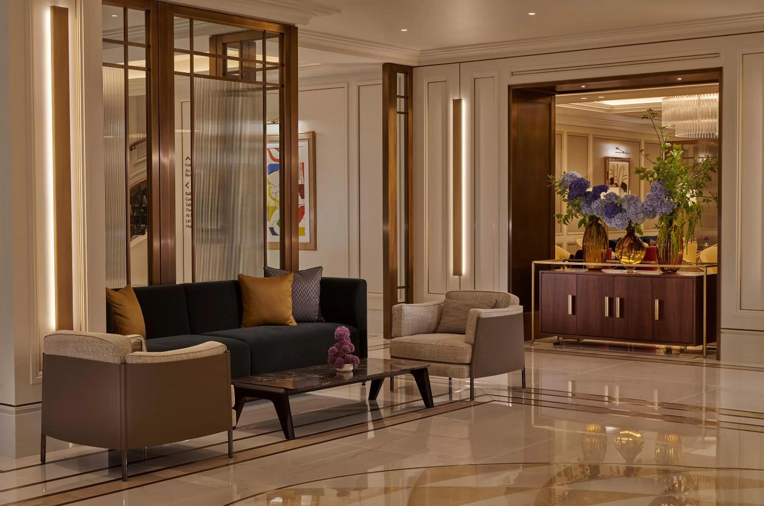 Lobby or reception in Jumeirah Carlton Tower London