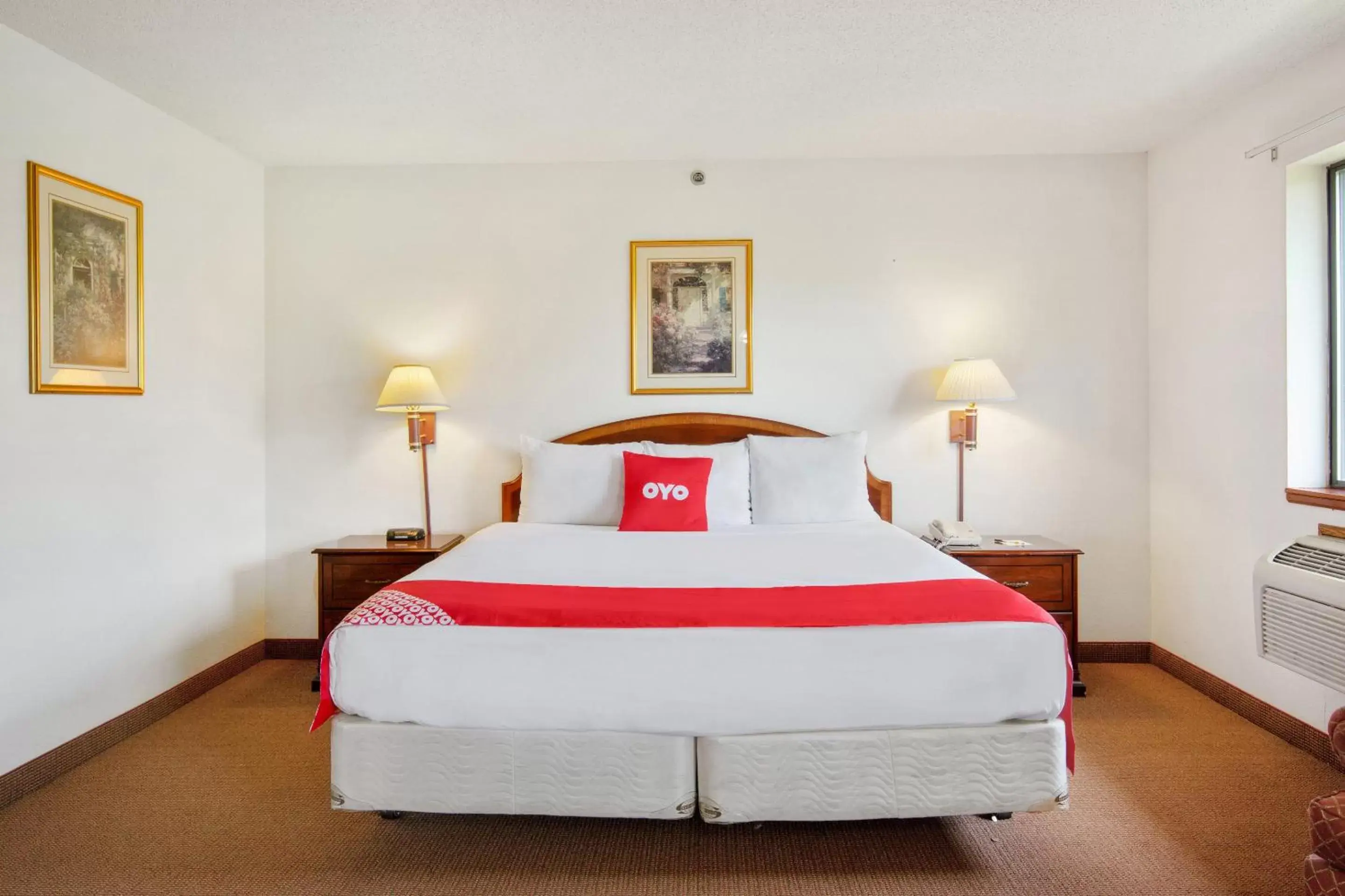 Bedroom, Bed in OYO Hotel Portage I-94