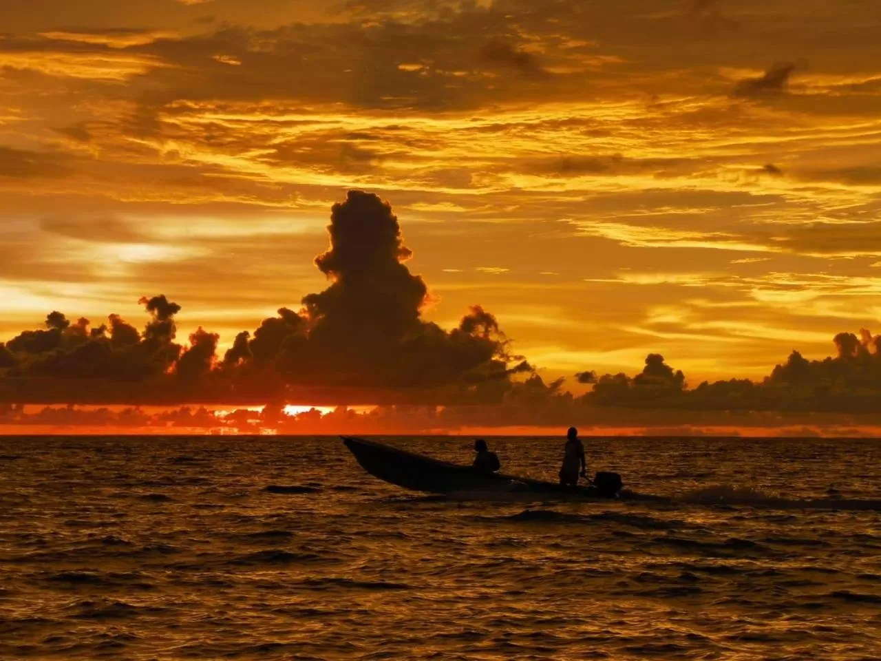 Sunrise/Sunset in Hotel Baru Express