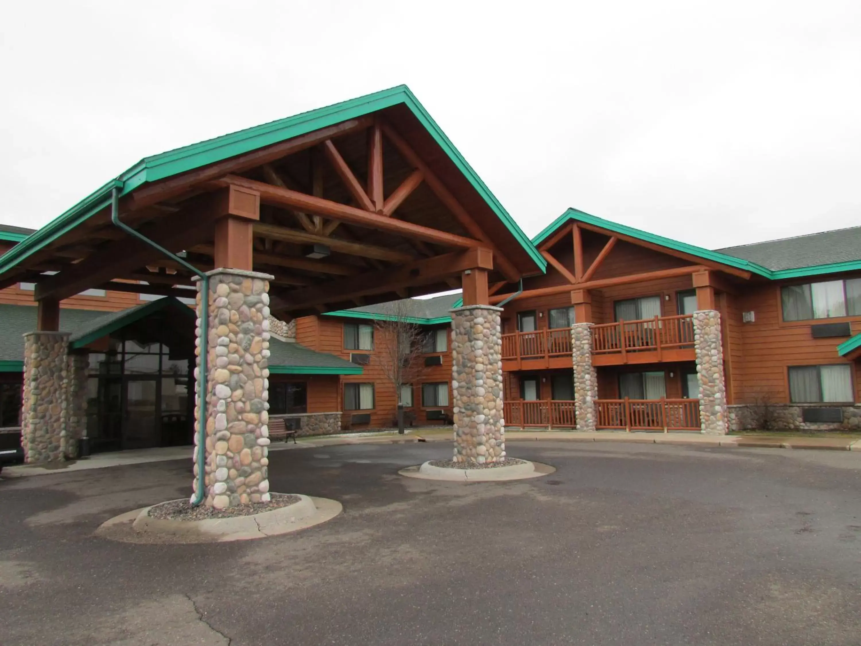 Facade/entrance, Property Building in AmeriVu Inn & Suites