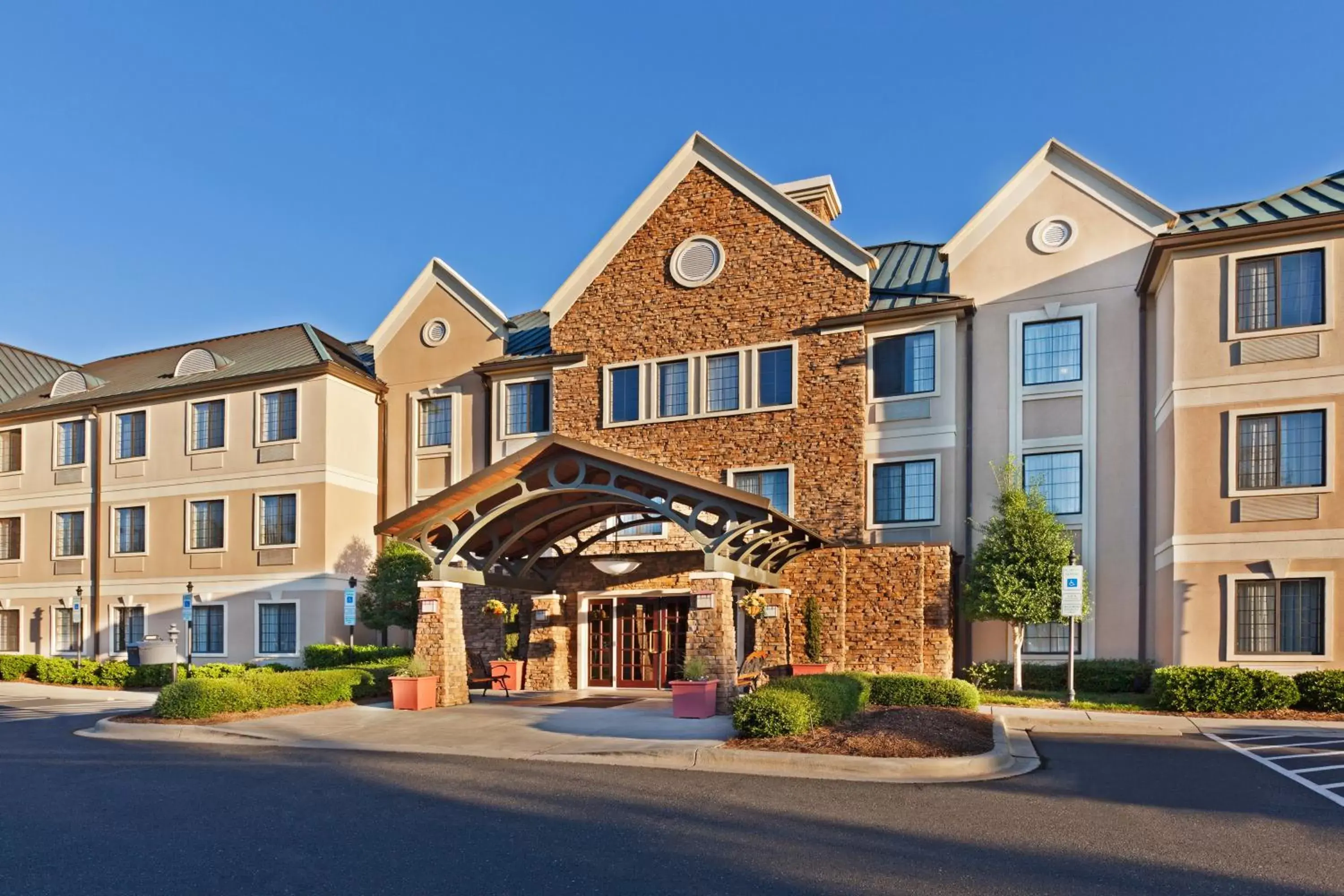 Property Building in Staybridge Suites - Charlotte Ballantyne, an IHG Hotel