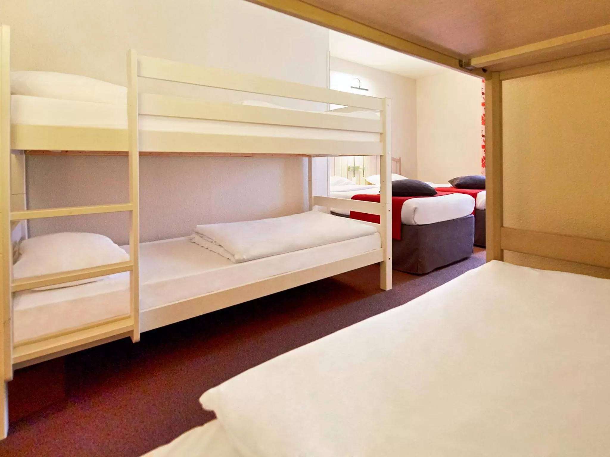 Bed in Campanile Val de France