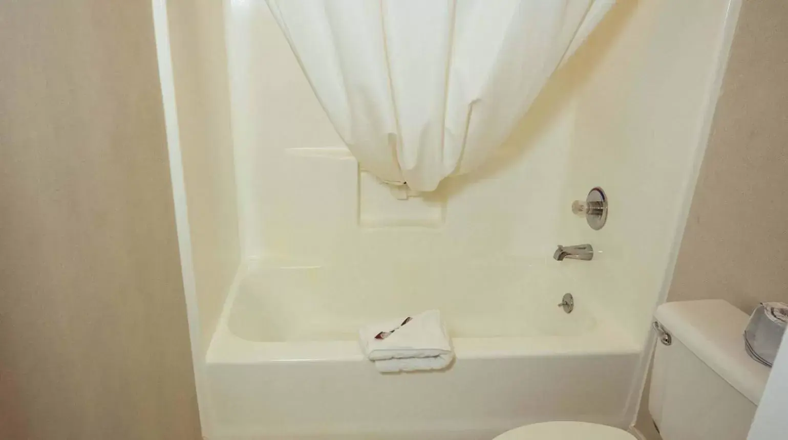 Bath, Bathroom in Branson King Resort