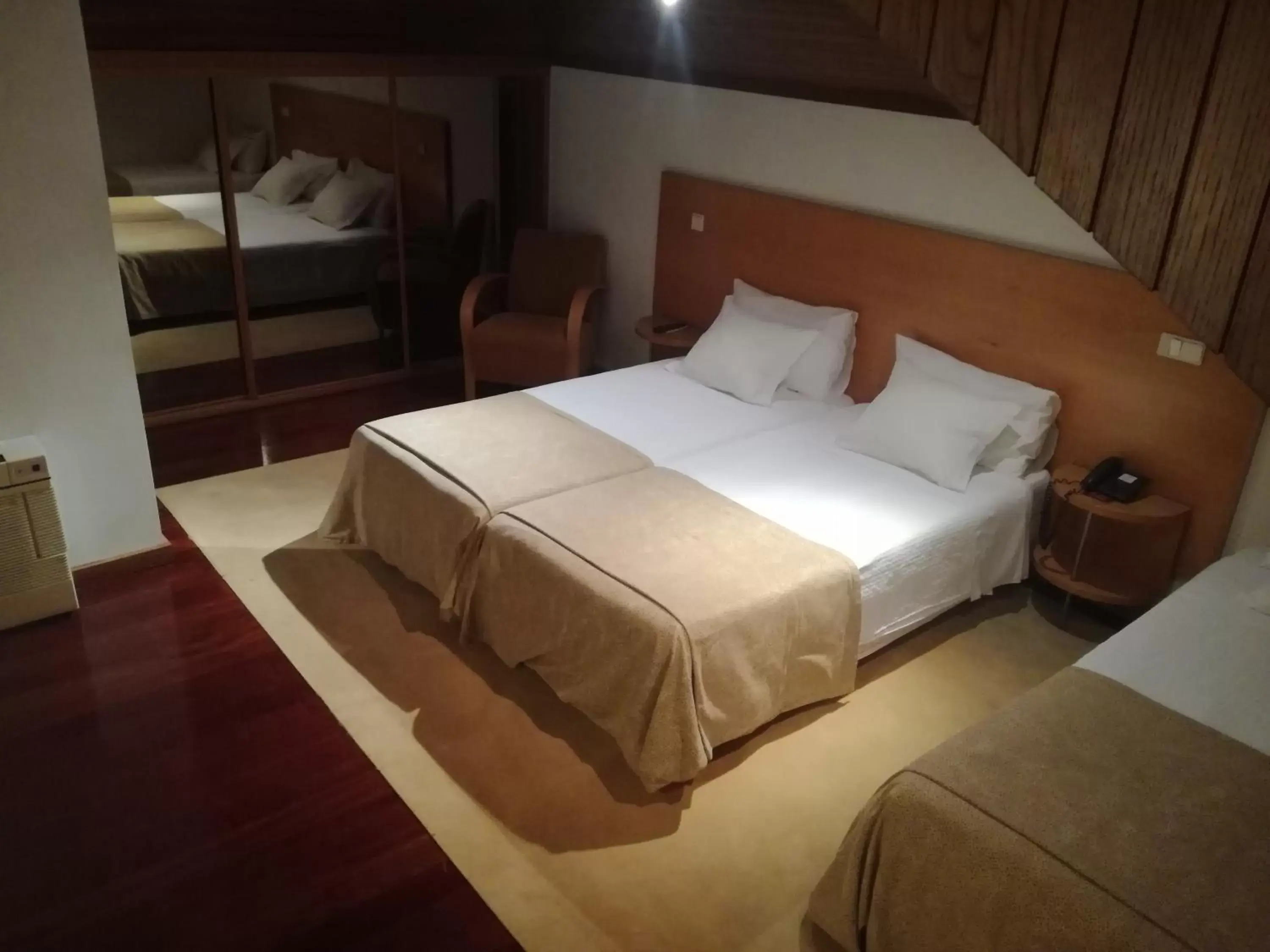 Bedroom, Bed in Douro Hotel Porto Antigo