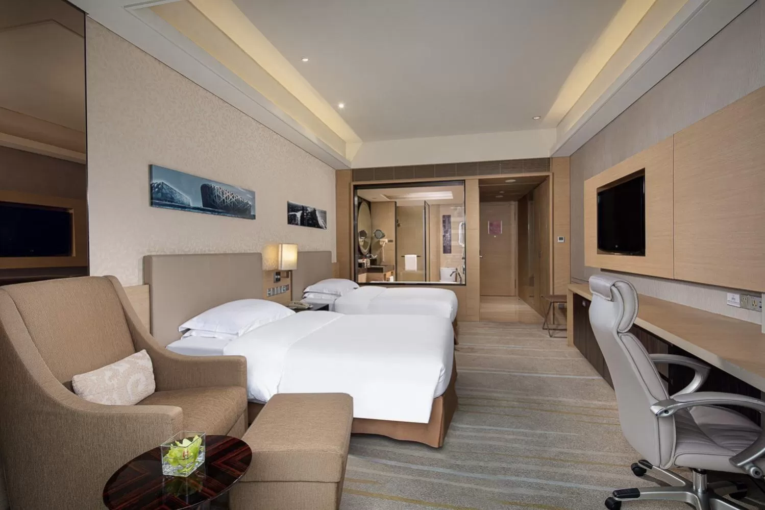 Photo of the whole room, Bed in Crowne Plaza Guangzhou Huadu by IHG - Free Shuttle bus between hotel to Exhibition Center During Canton Fair