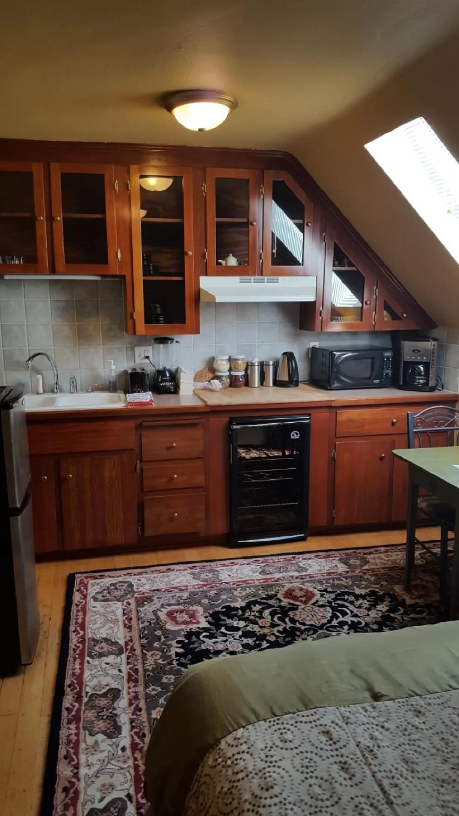 Day, Kitchen/Kitchenette in Greenbriar Inn