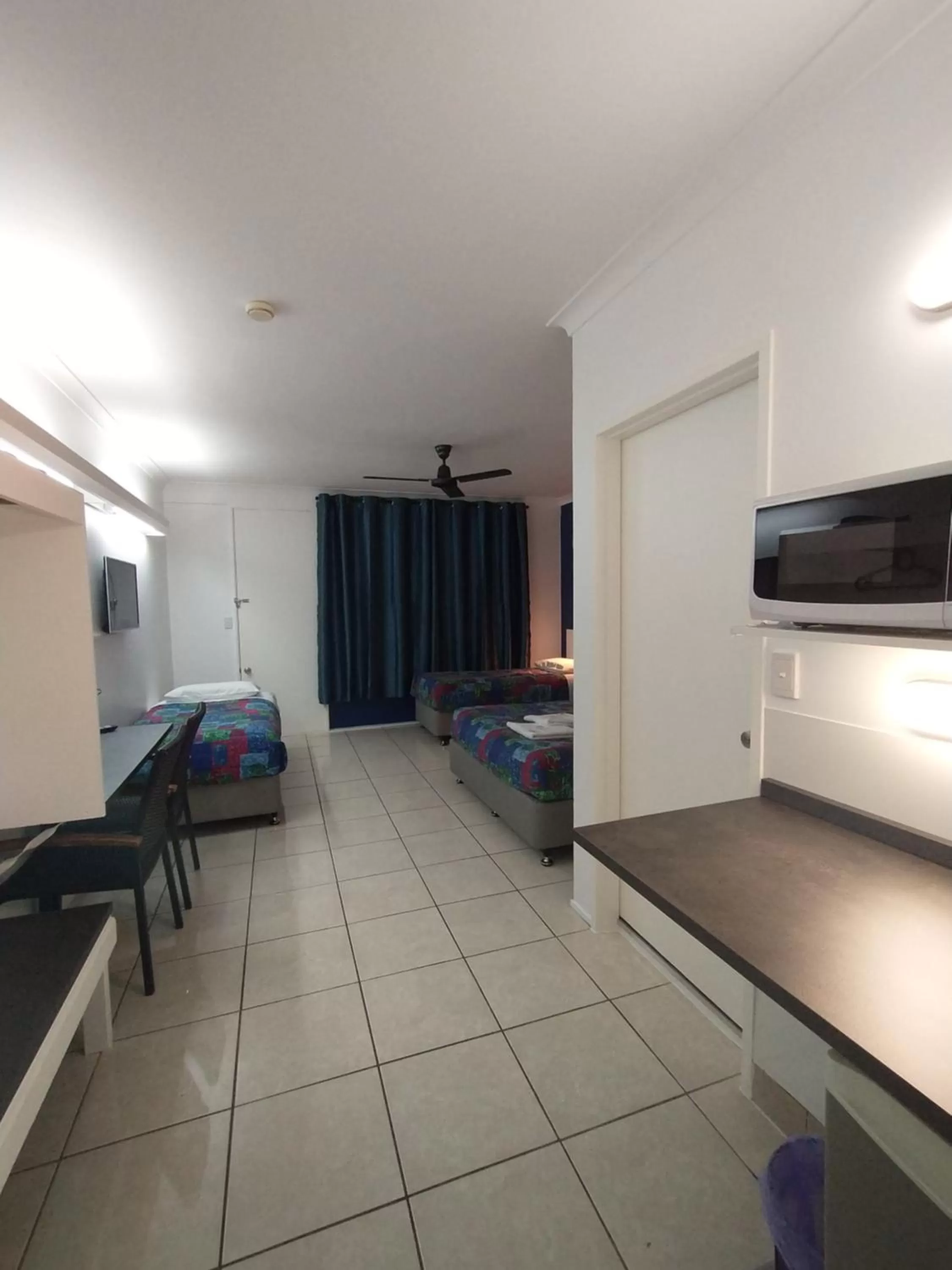 Photo of the whole room, Bed in Aspley Sunset Motel