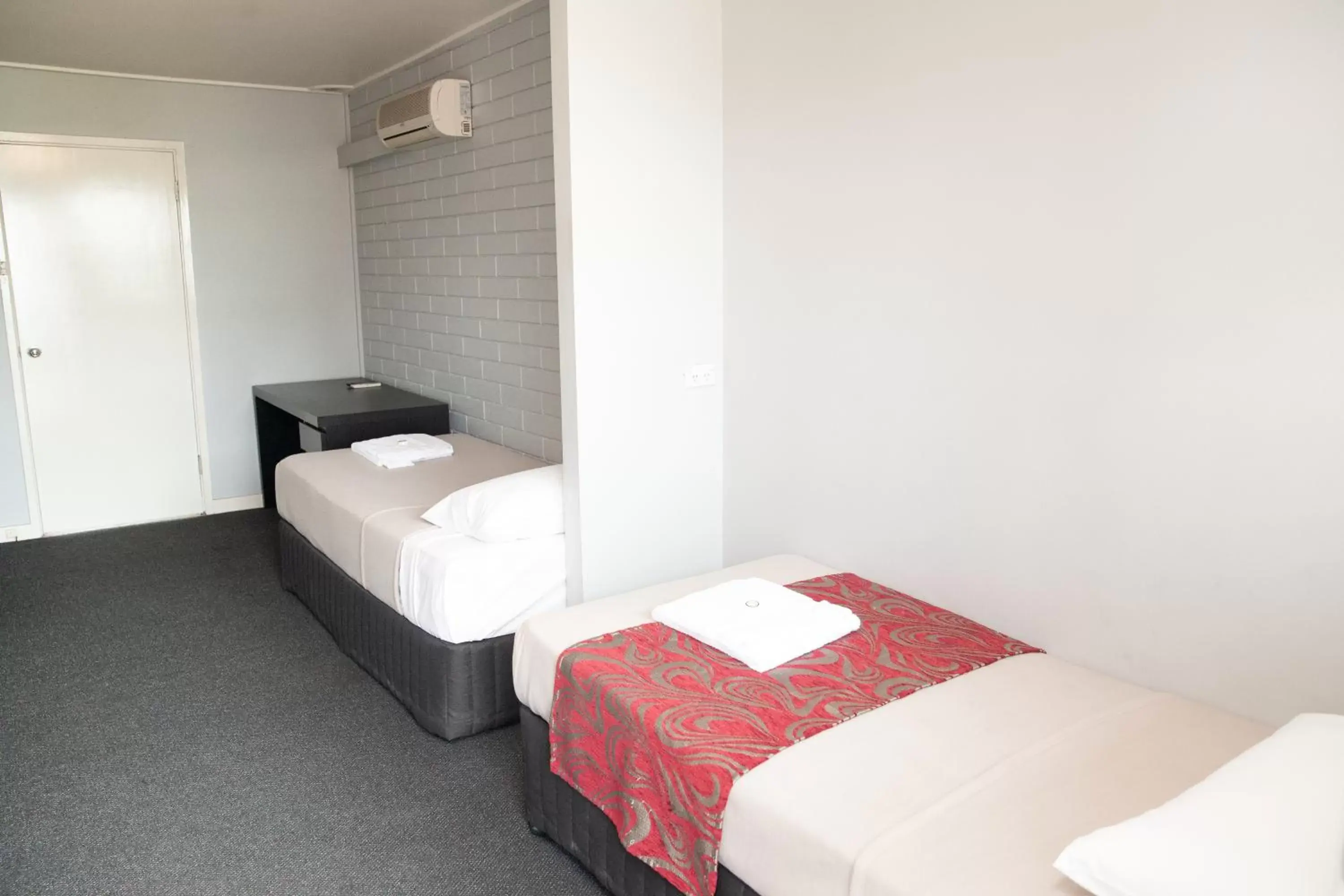 Bed in Royal Hotel Singleton Bed in Royal Hotel Singleton