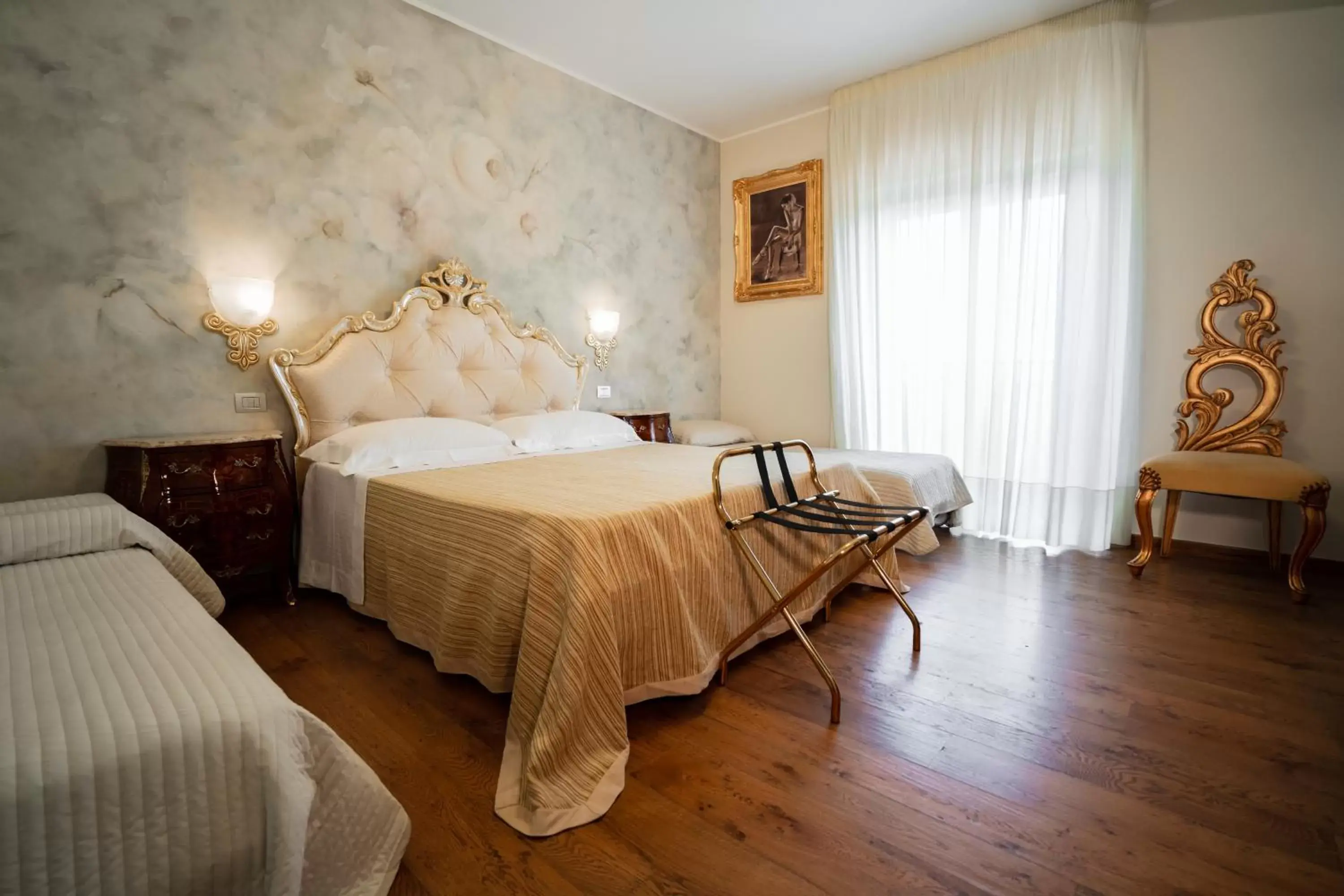 Bed in Villa D'Anzi B&B