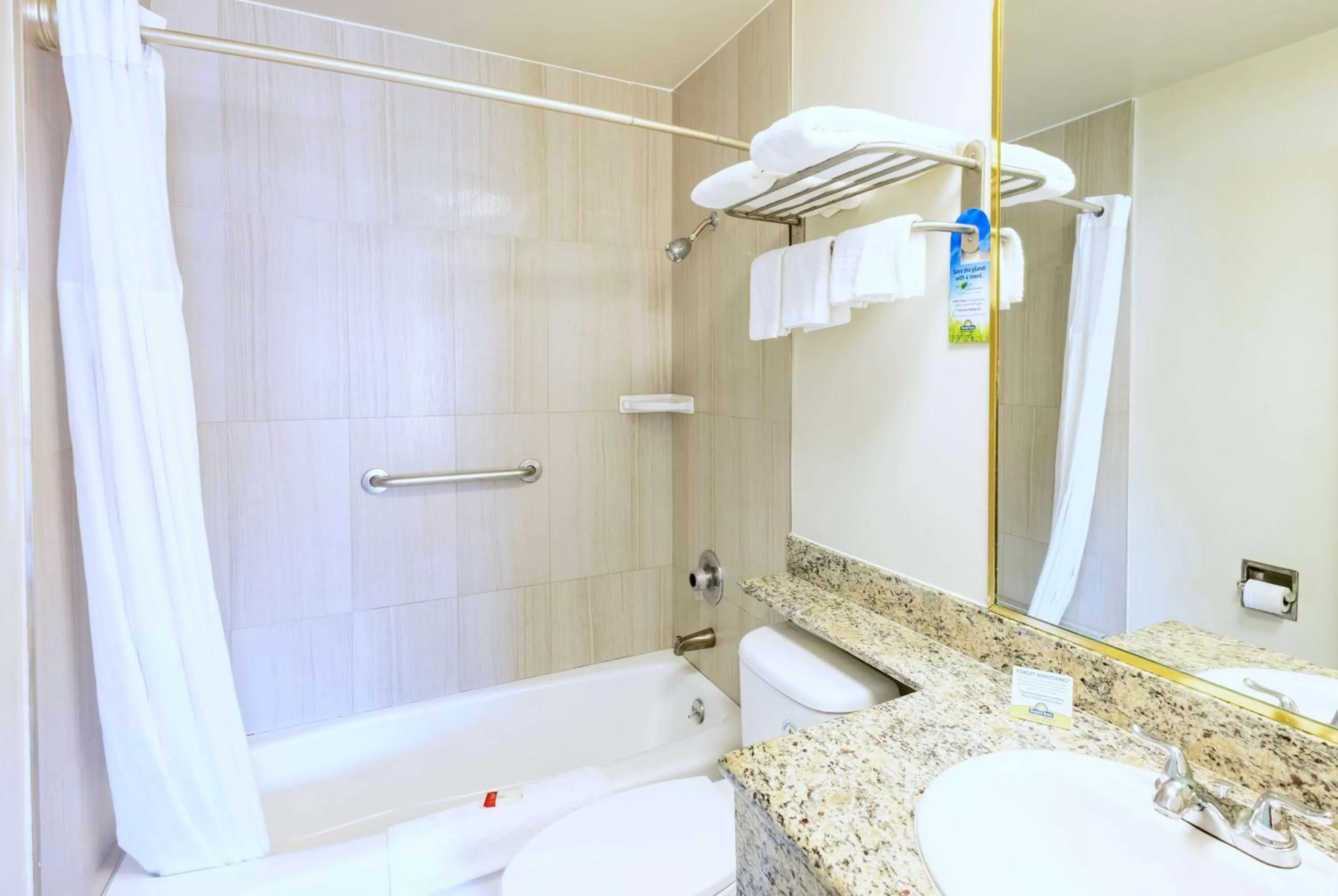 Bedroom in Days Inn by Wyndham Santa Monica