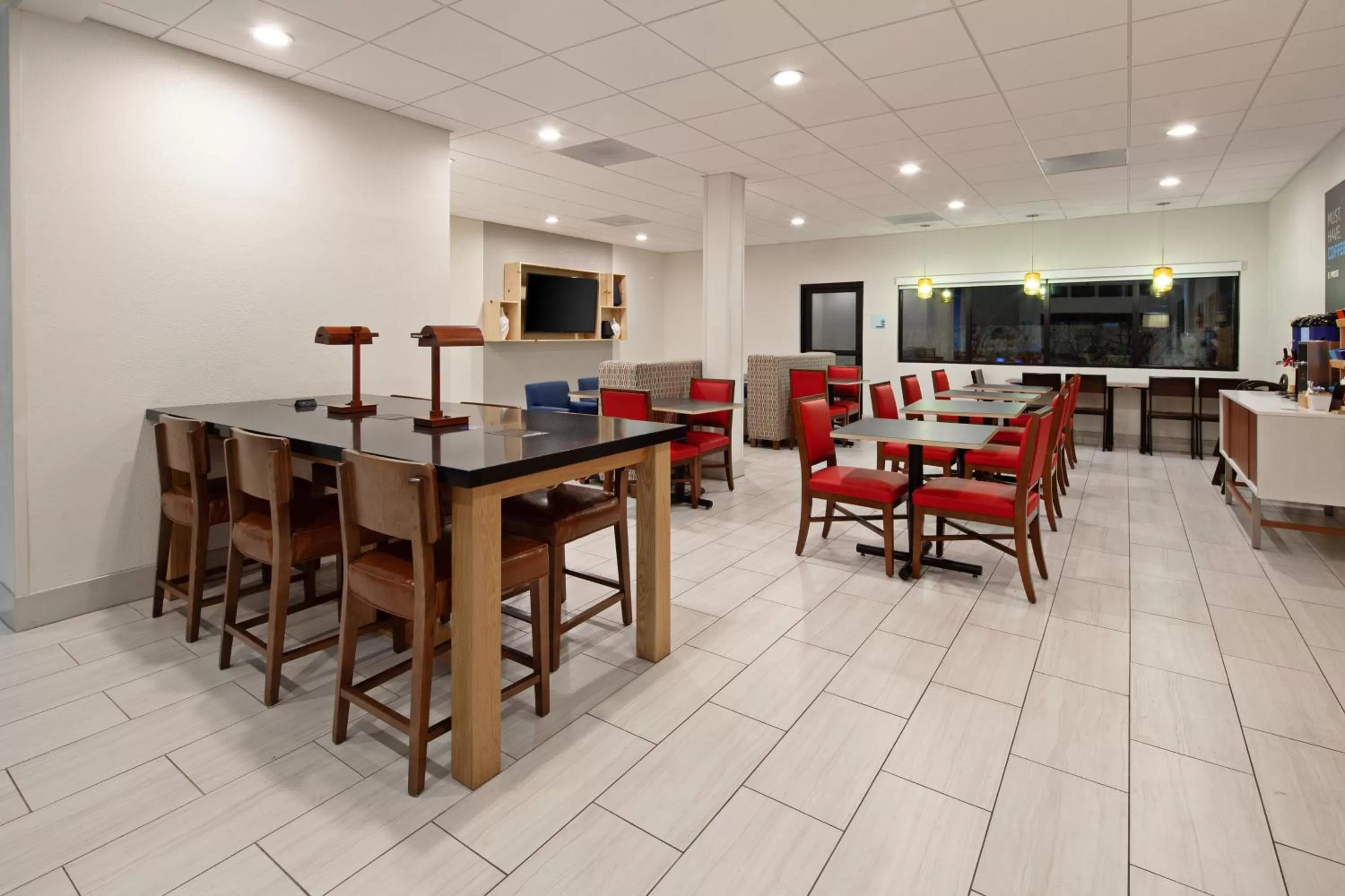 Restaurant/places to eat in Holiday Inn Express & Suites Rancho Mirage - Palm Spgs Area by IHG