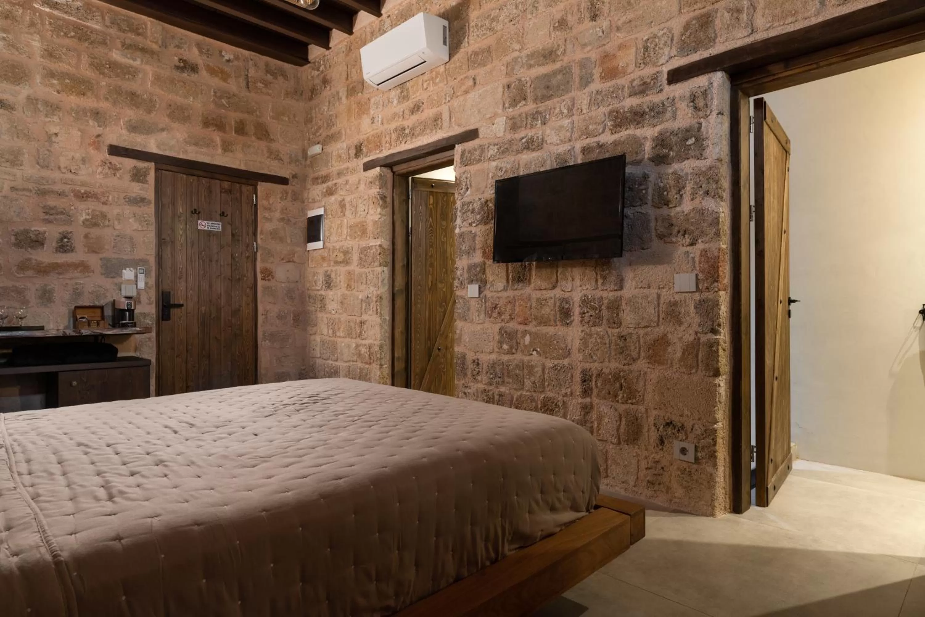 Photo of the whole room, Bed in Ancient Knights Luxury Suites