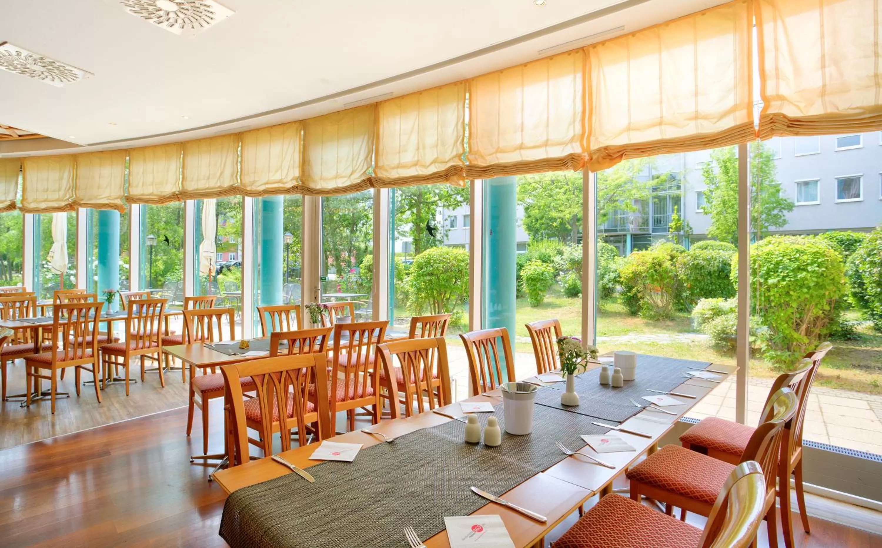 Restaurant/places to eat in ACHAT Hotel Magdeburg