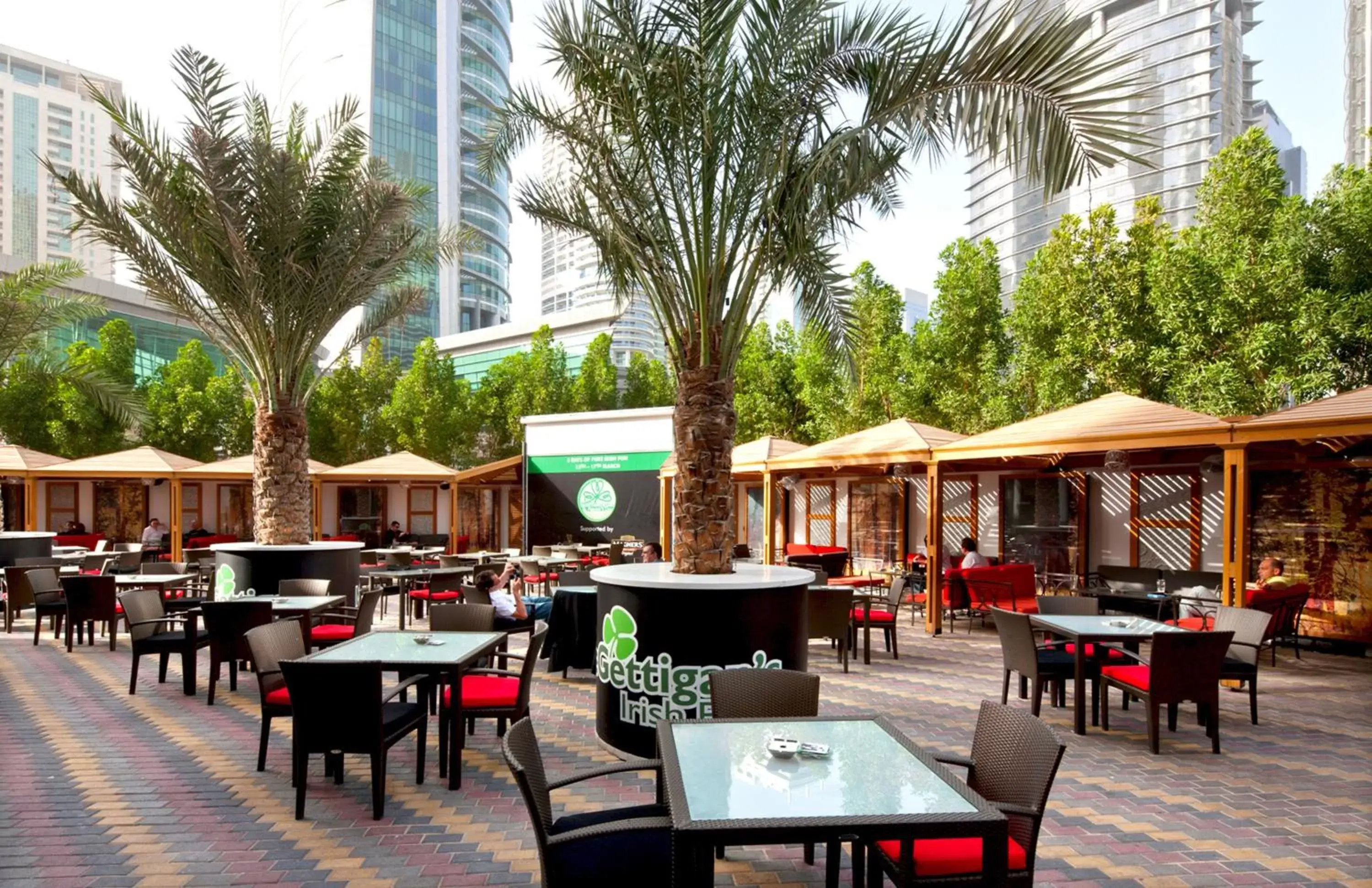 Lounge or bar, Restaurant/Places to Eat in voco - Bonnington Dubai, an IHG Hotel