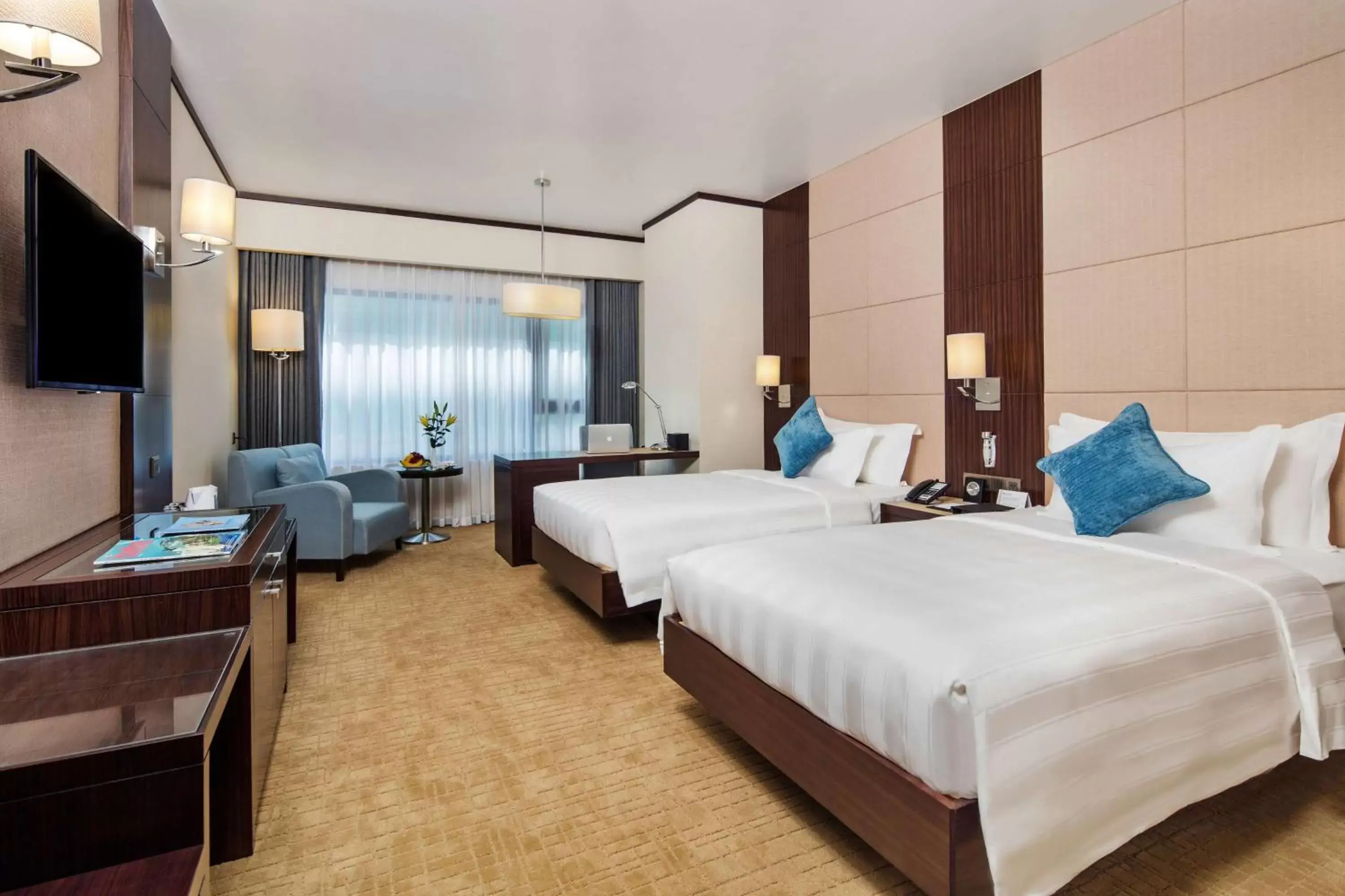 Photo of the whole room in Wyndham Legend Halong