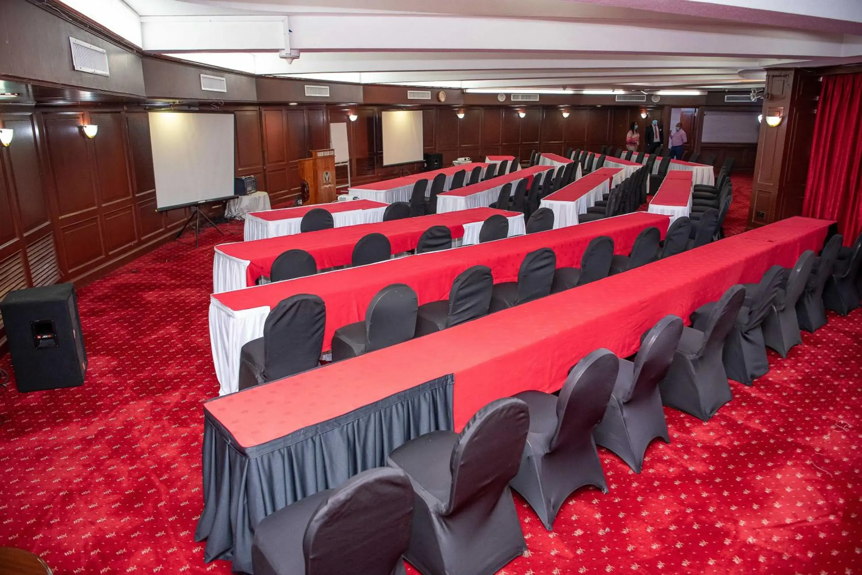 Business facilities in Nairobi Safari Club
