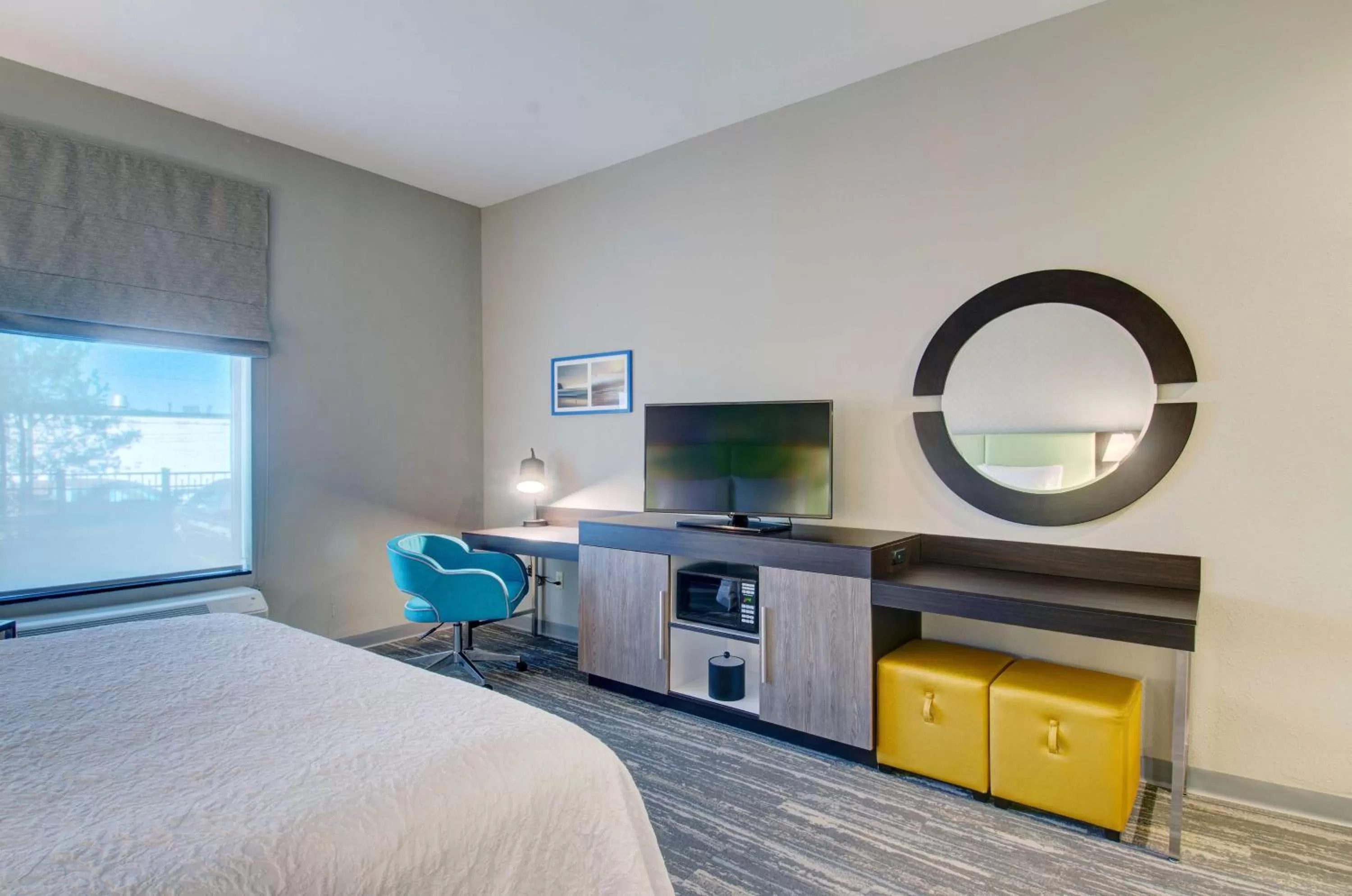 Bedroom in Hampton Inn & Suites Boston/Stoughton, Ma