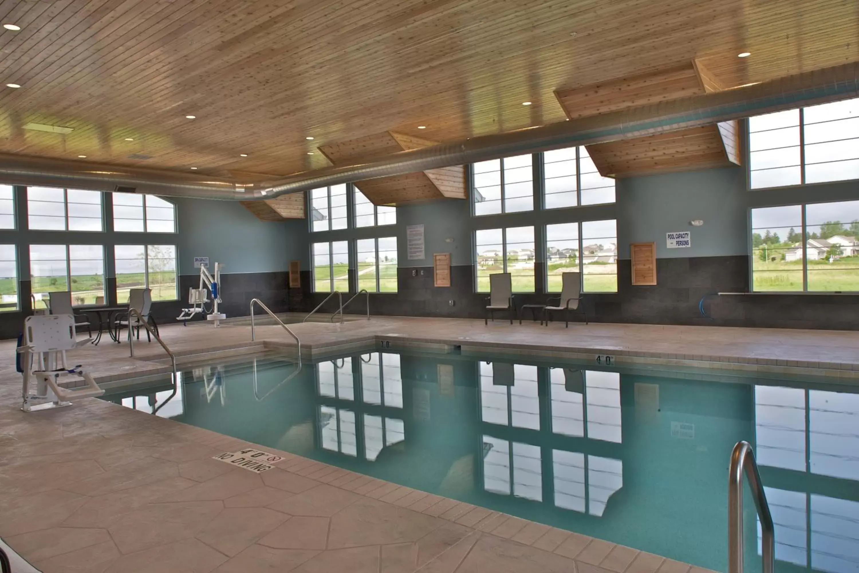 Swimming Pool in Grandstay Hotel & Suites Mount Horeb - Madison