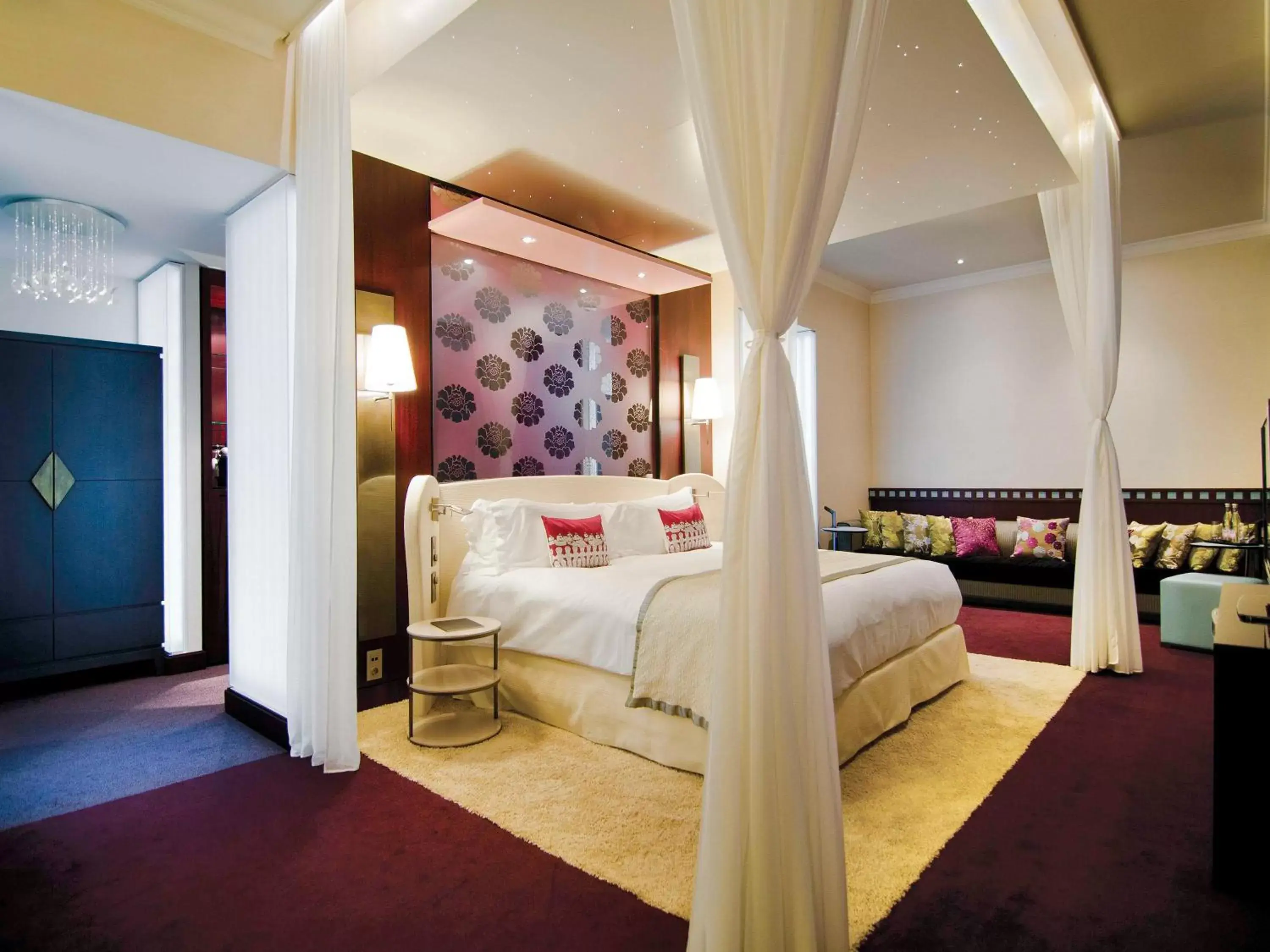 Bedroom, Bed in Sofitel Legend The Grand Amsterdam