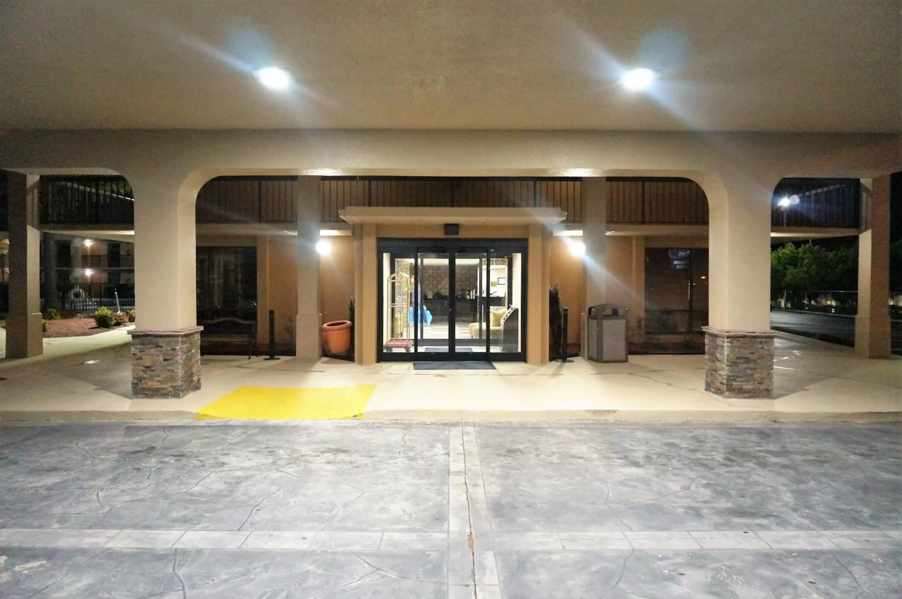 Facade/entrance in Howard Johnson by Wyndham Greensboro Near the Coliseum