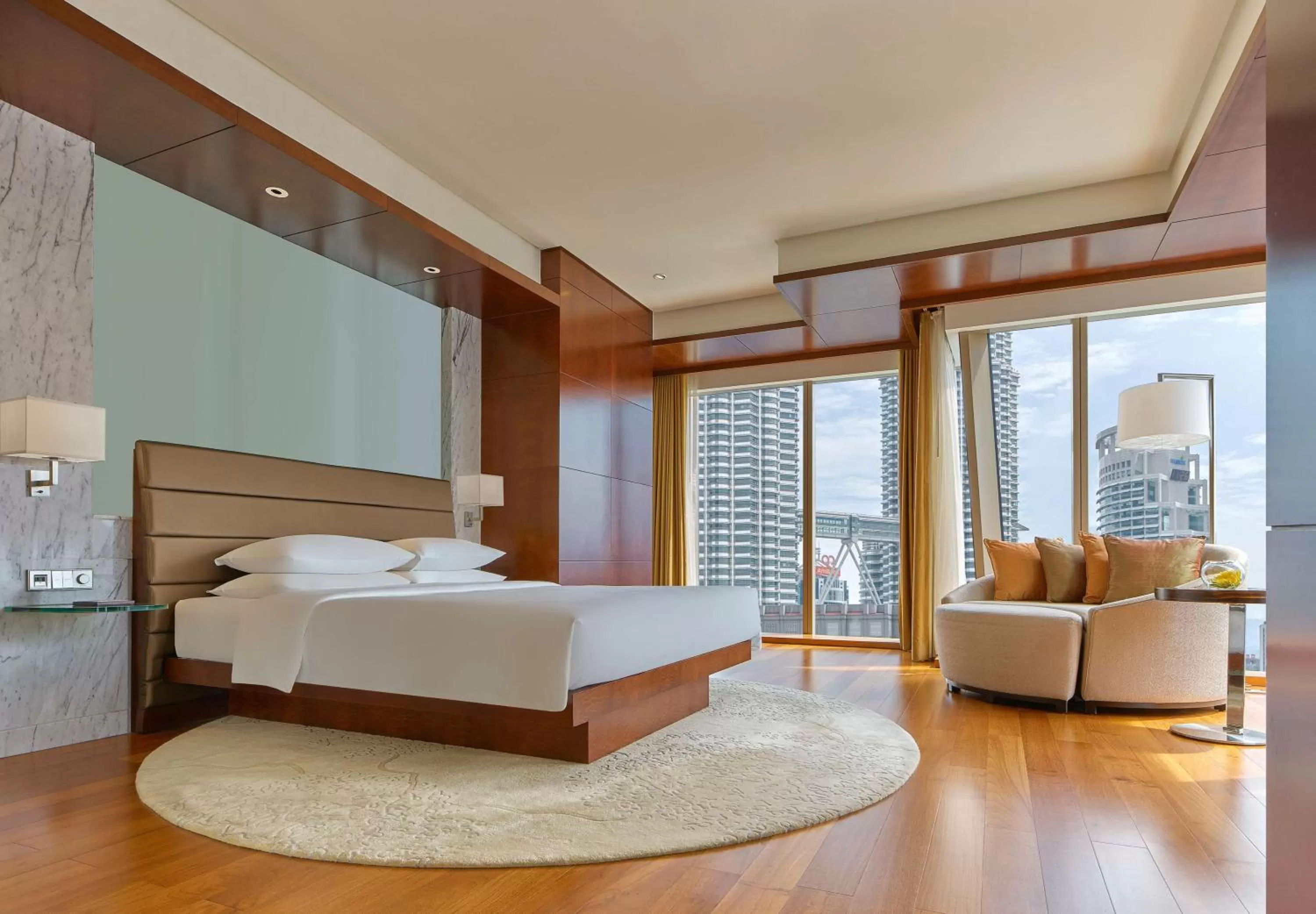 Photo of the whole room, Bed in Grand Hyatt Kuala Lumpur