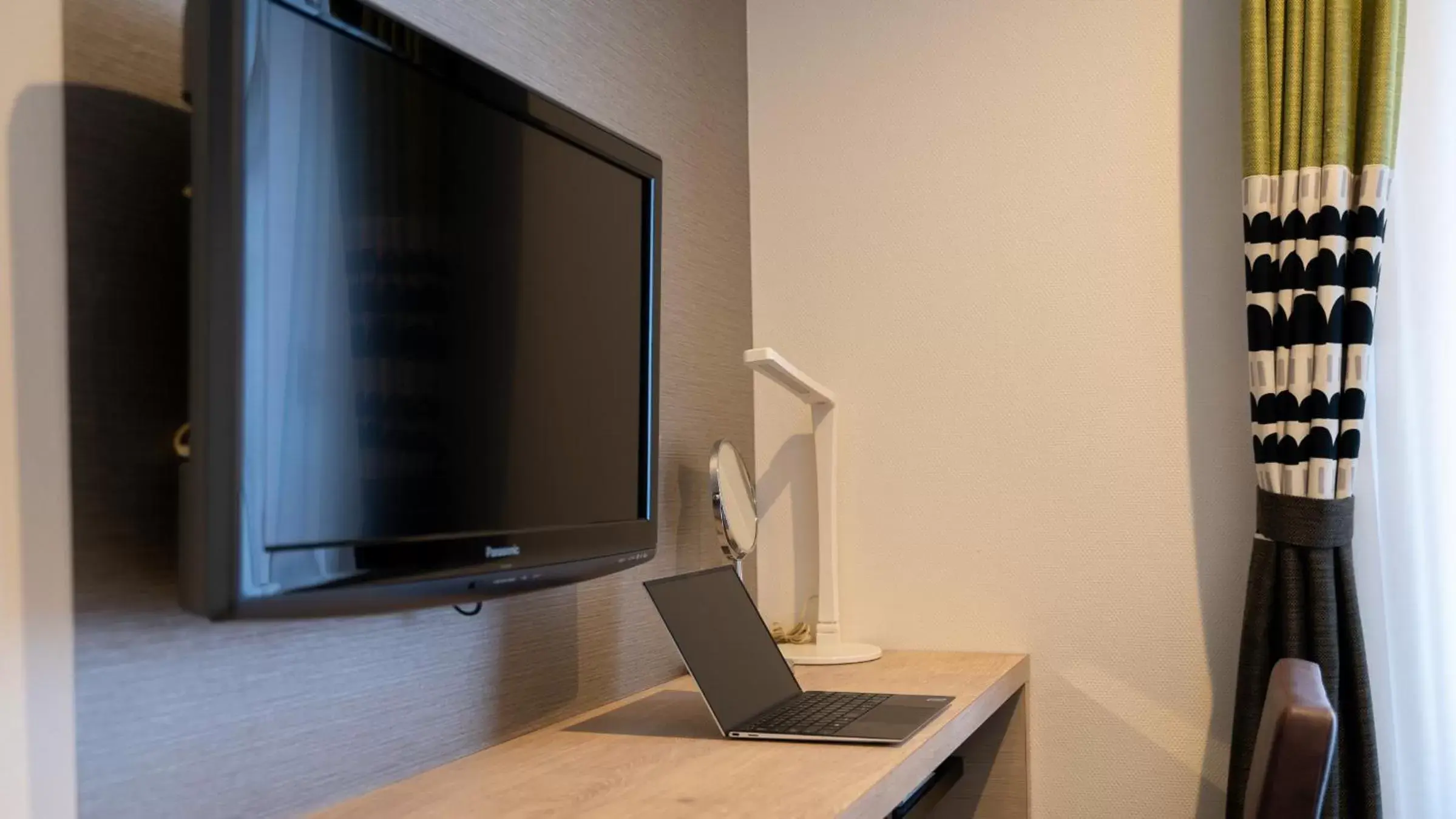 Photo of the whole room, TV/Entertainment Center in New Otani Inn Sapporo