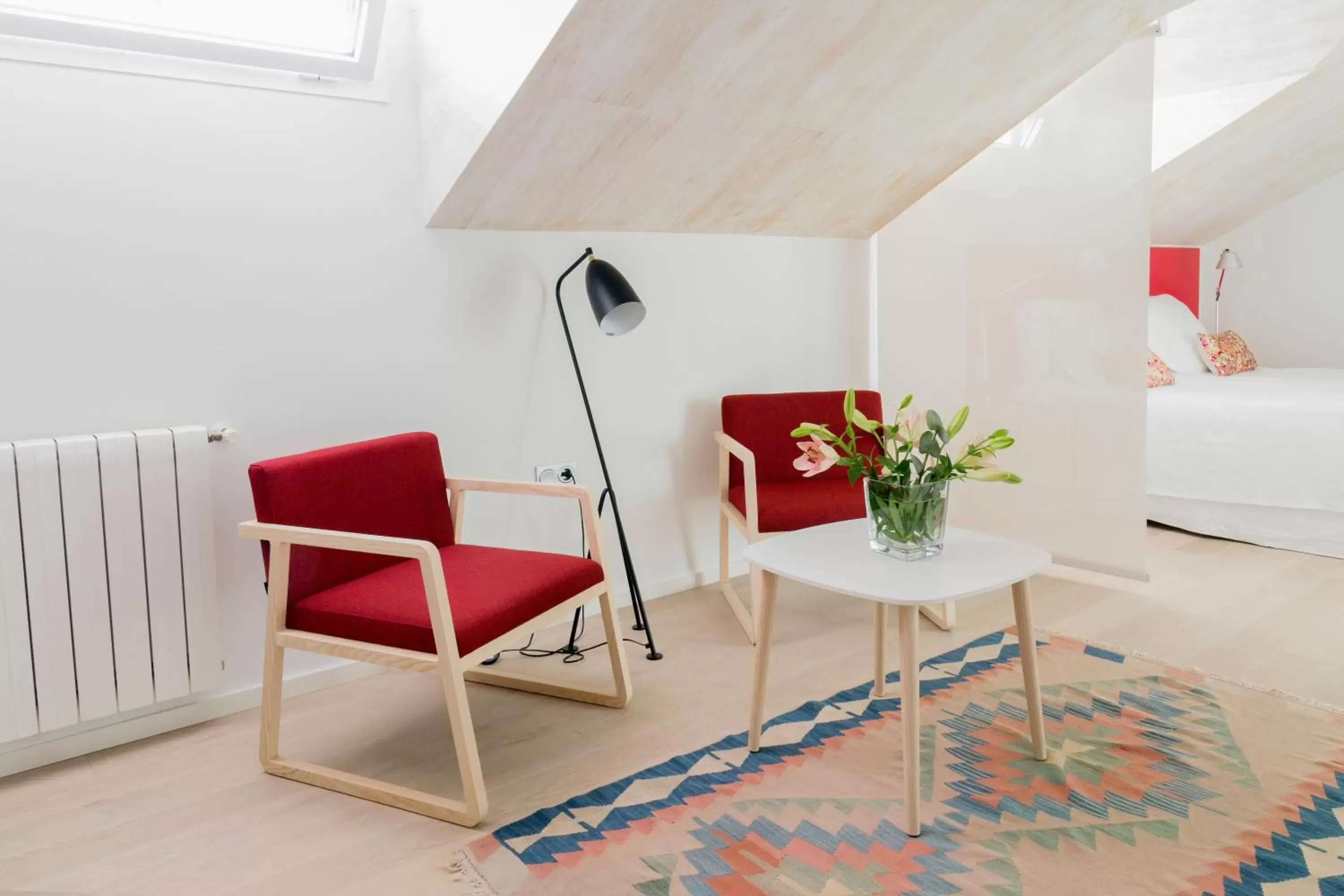 Bed, Seating Area in La Alcoba del Agua hotel boutique