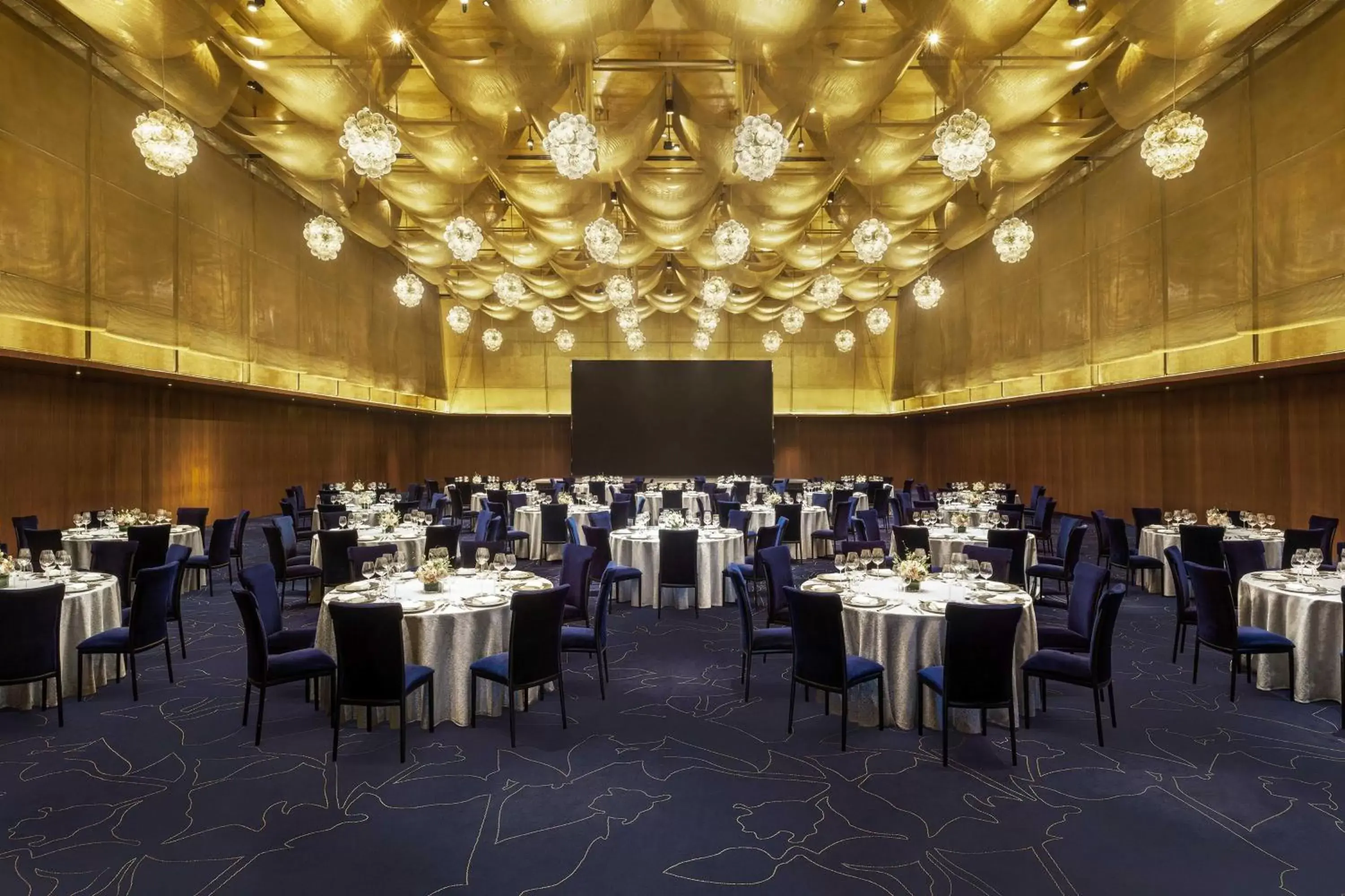 Meeting/conference room, Restaurant/Places to Eat in Le Meridien Zhengzhou