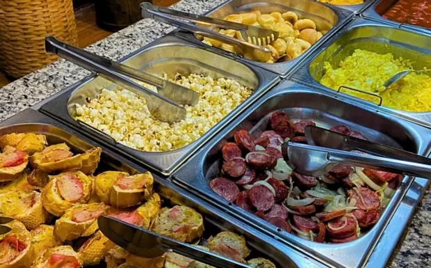 Restaurant/places to eat in Pousada Jovimar