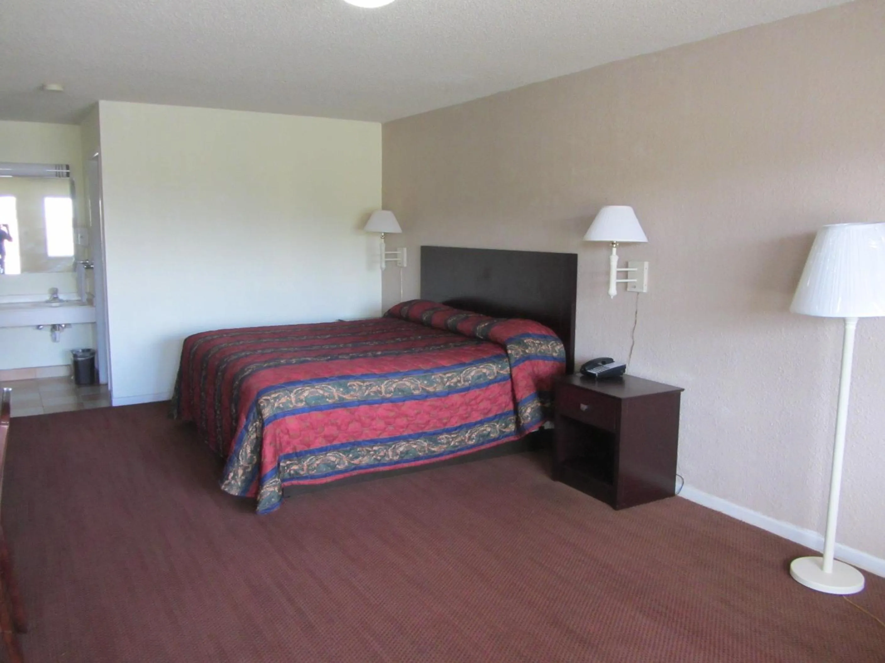 Bed in Royal Inn Abilene