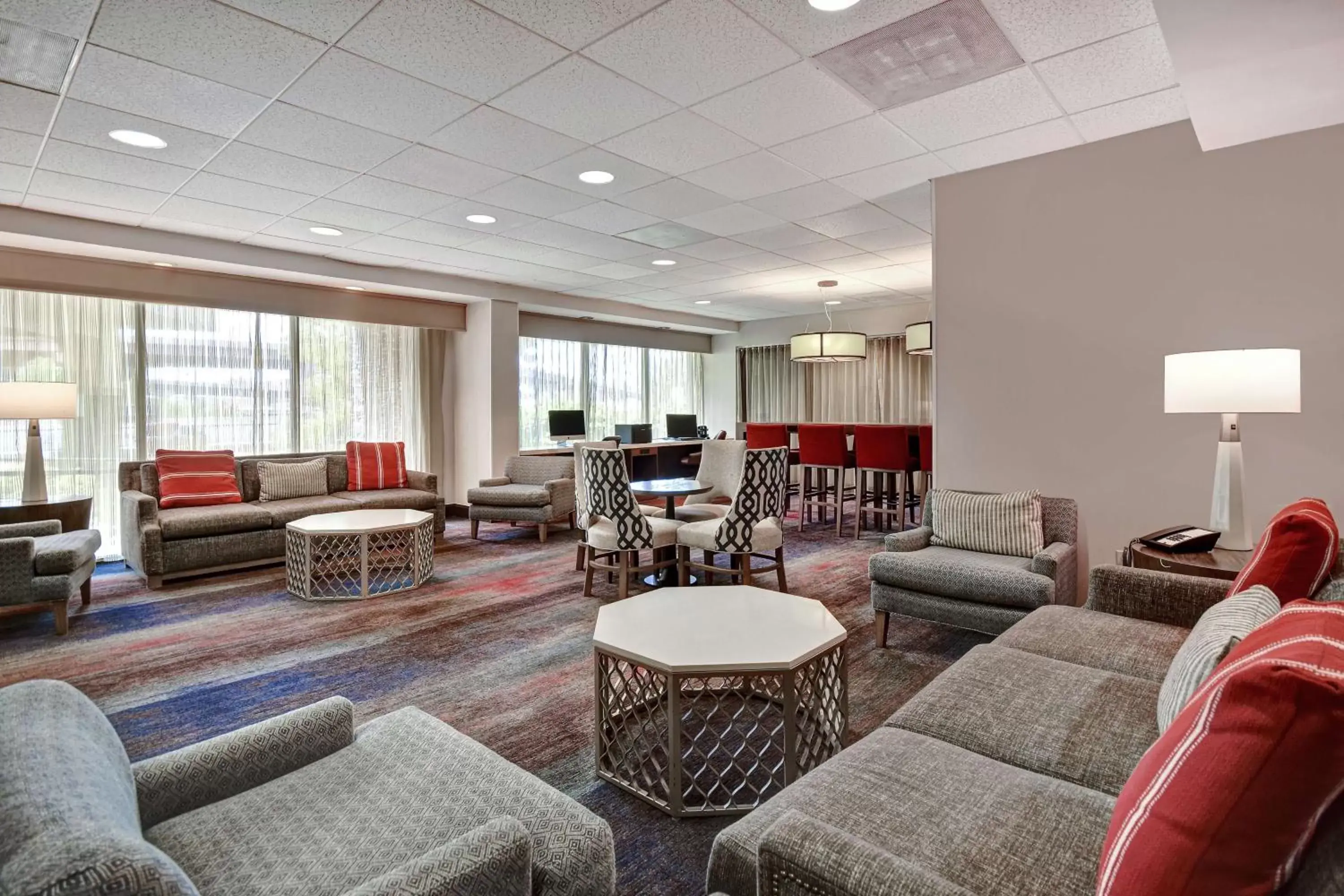 Lobby or reception, Seating Area in Hampton Inn & Suites Alexandria Old Town Area South