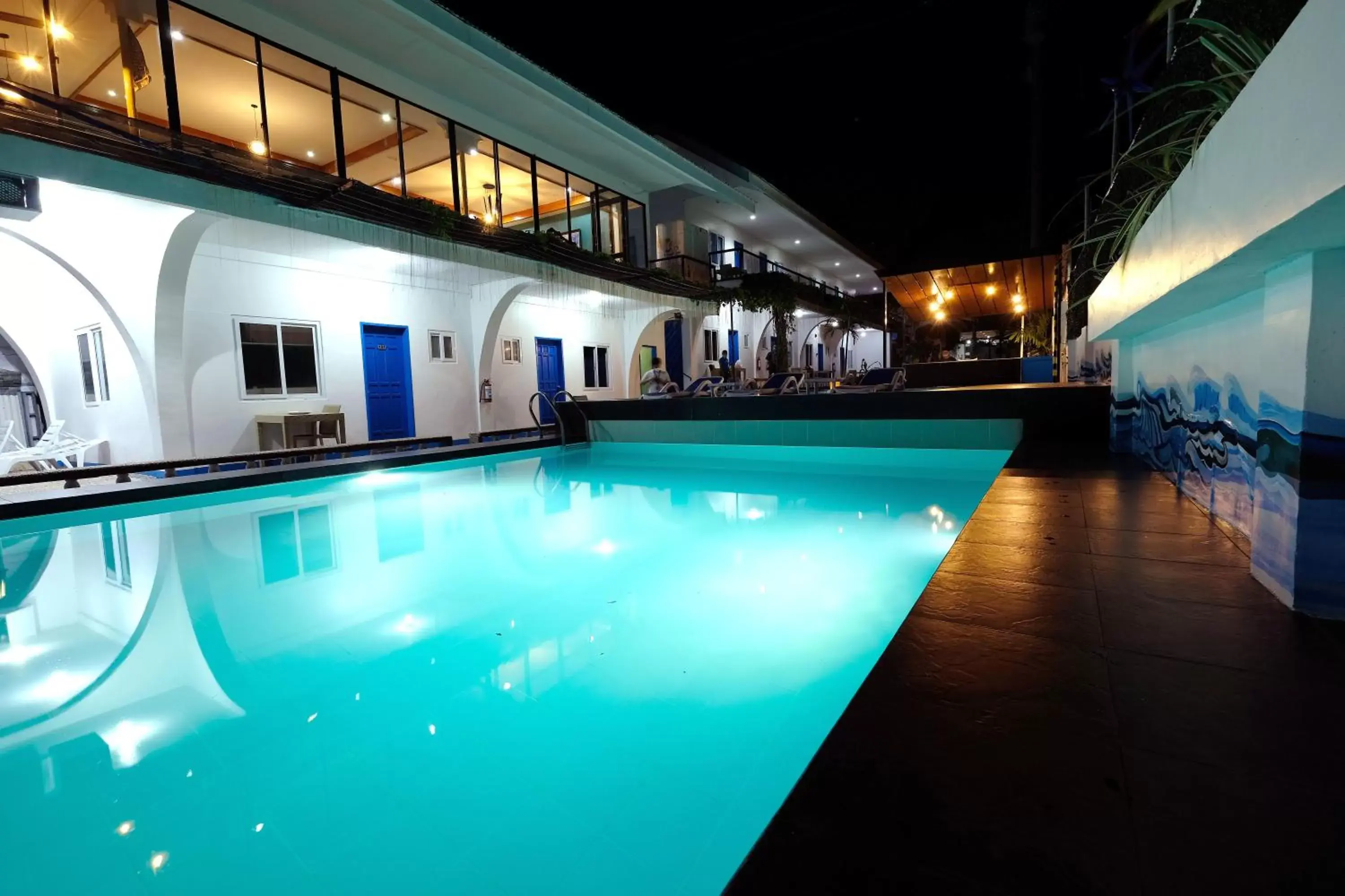 Evening entertainment, Swimming Pool in Pescadores Suites Moalboal