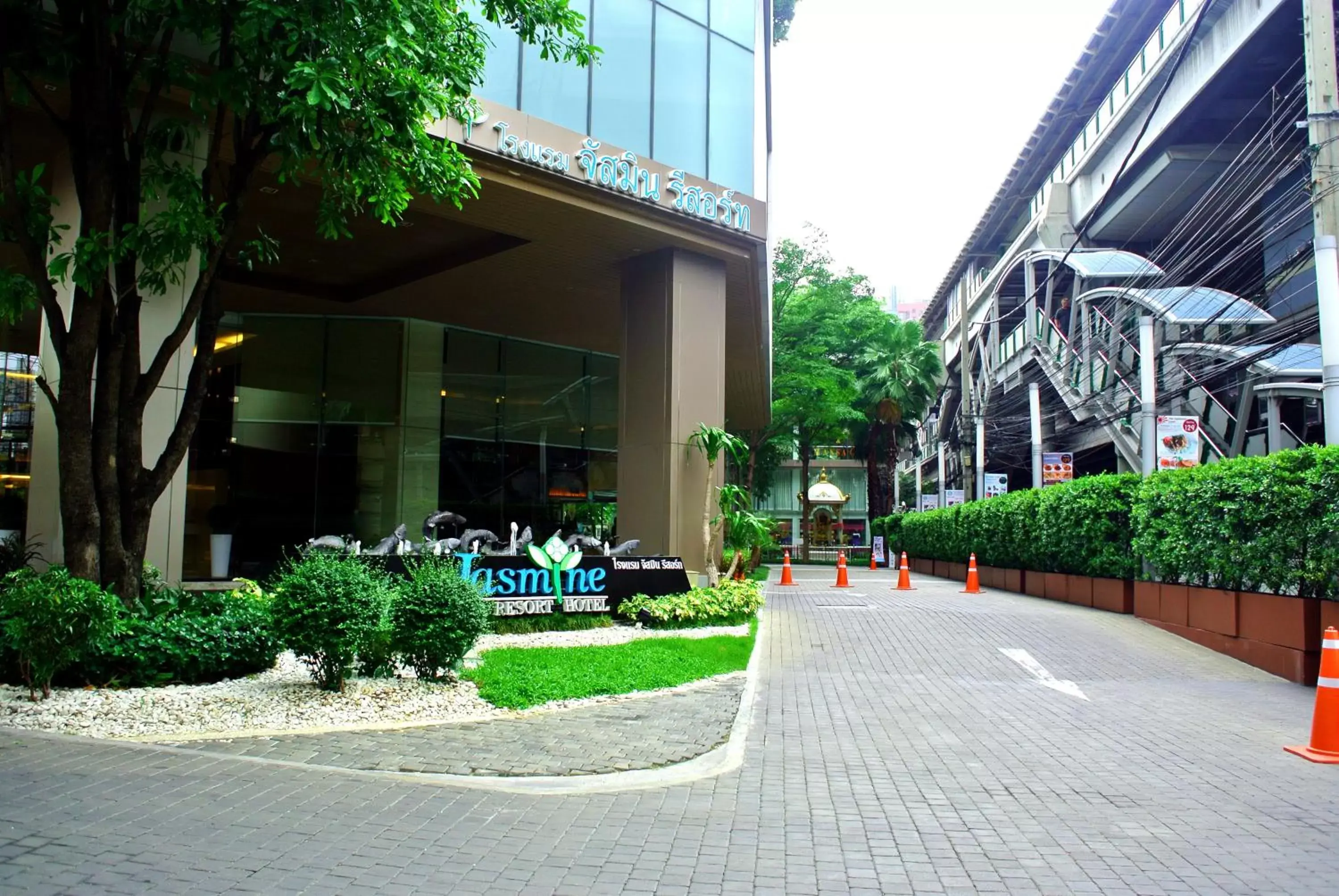 Property Building in Jasmine Resort Bangkok