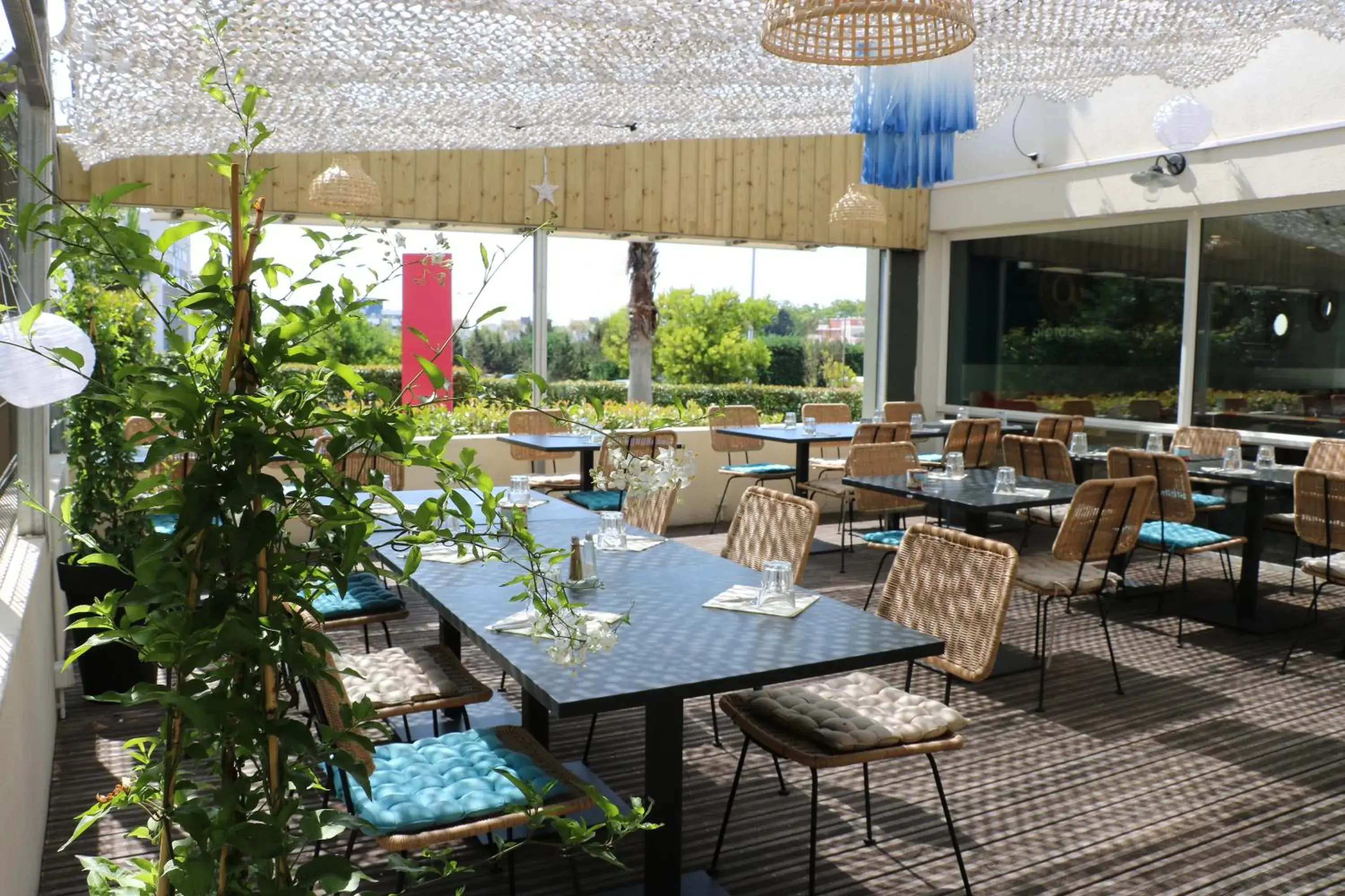 Patio, Restaurant/Places to Eat in Appart'City Confort Montpellier Ovalie I (Ex Park&Suites)