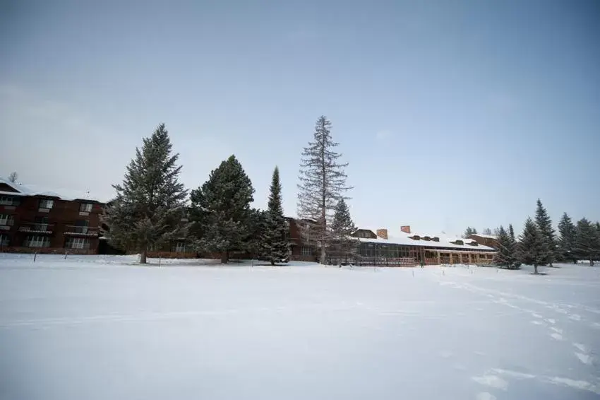 Other, Winter in Grouse Mountain Lodge